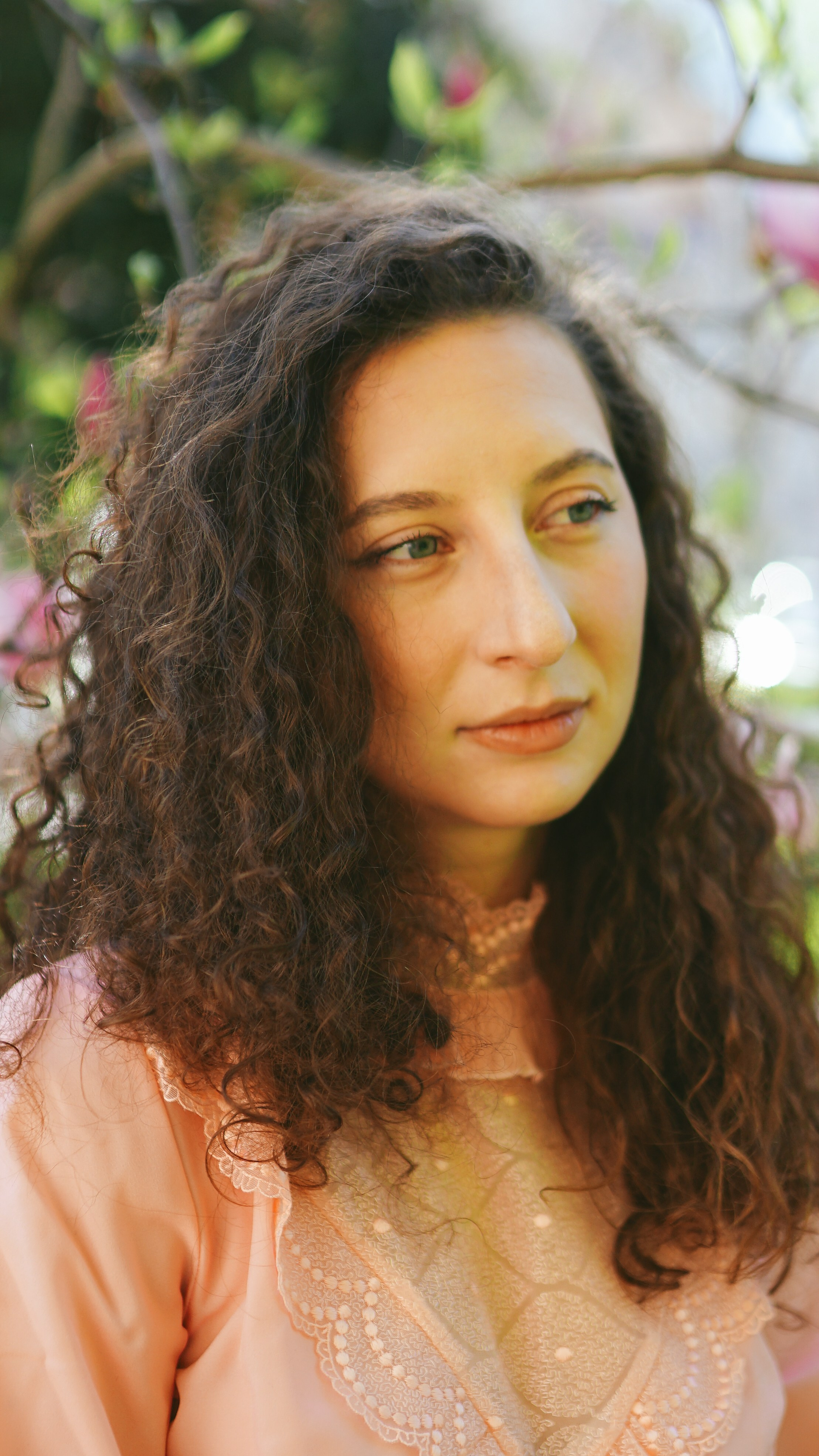 Fotografie de Portret Brașov | Artist Mădălina Beda. Madalina Beda- Artist vizual, fotograf, doula la nastere, consultant babywearing Brasov si in toata tara