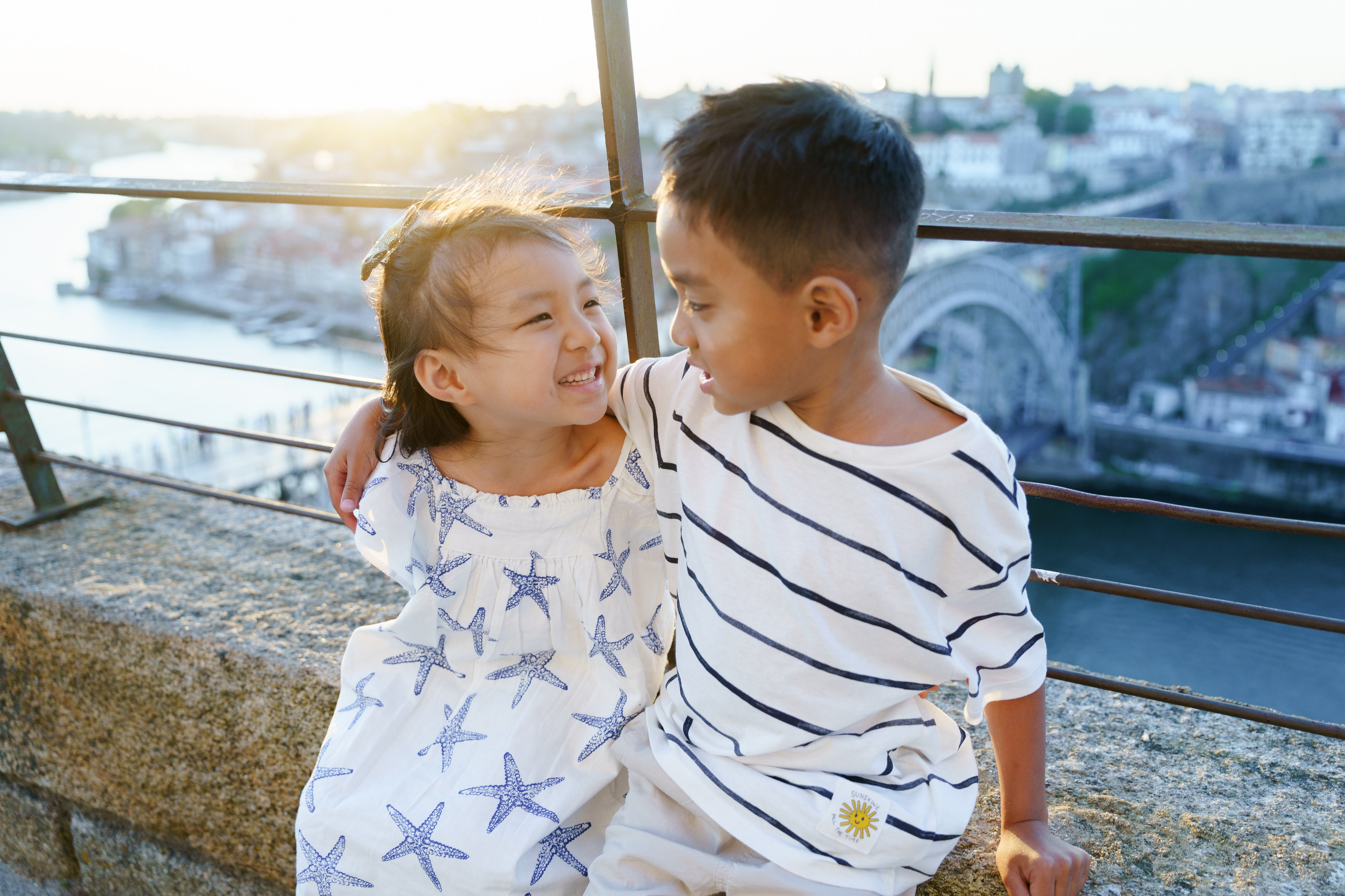 Family photo shoot in Porto. Photographer in Portugal Polina Gotovaya