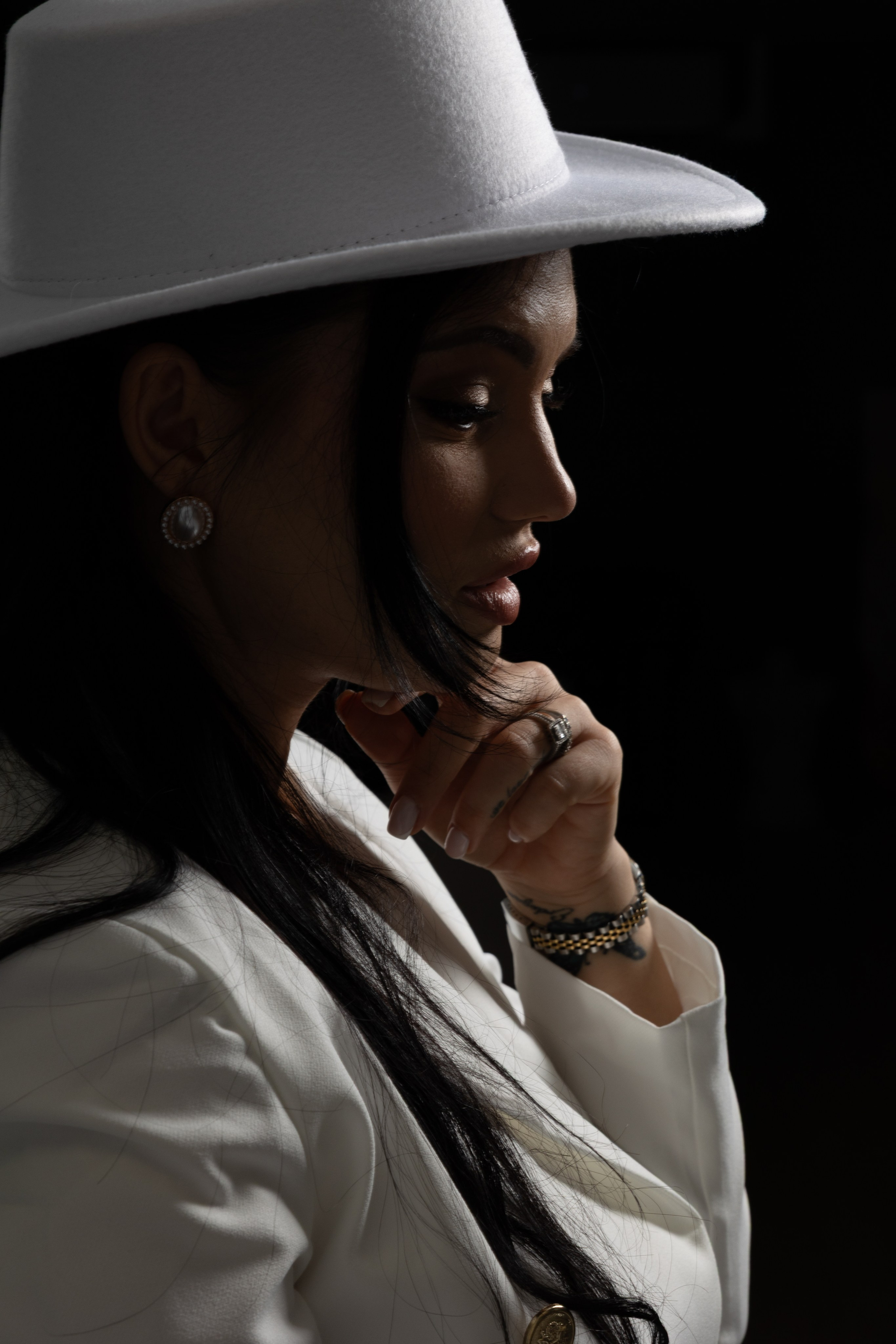 Mona. Portrait and Family Photographer in Netherlands