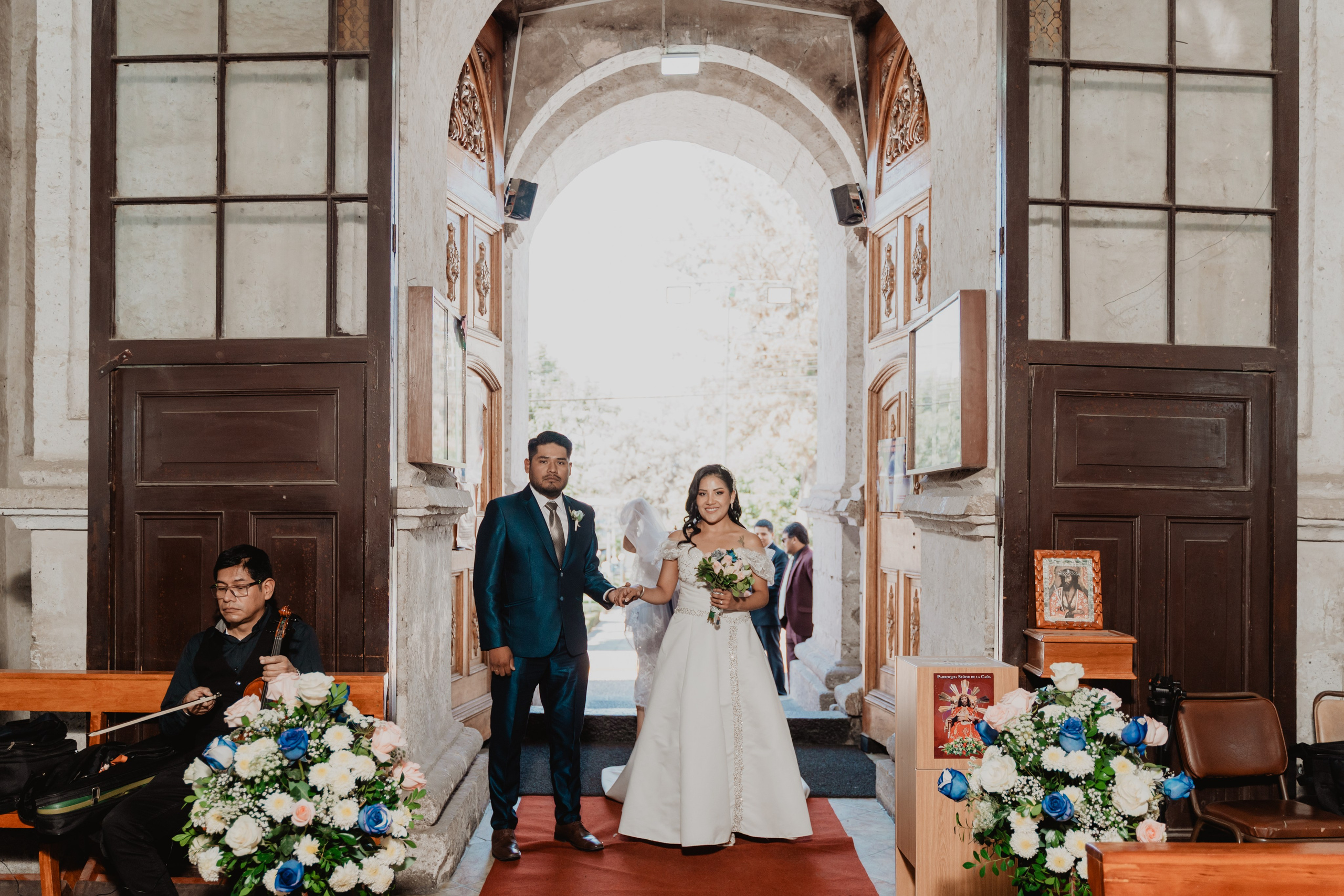 GABRIELA + JORGE | BODA CIVIL RELIGIOSA. Studio KVTA | Fotografía y Video de Bodas en Arequipa