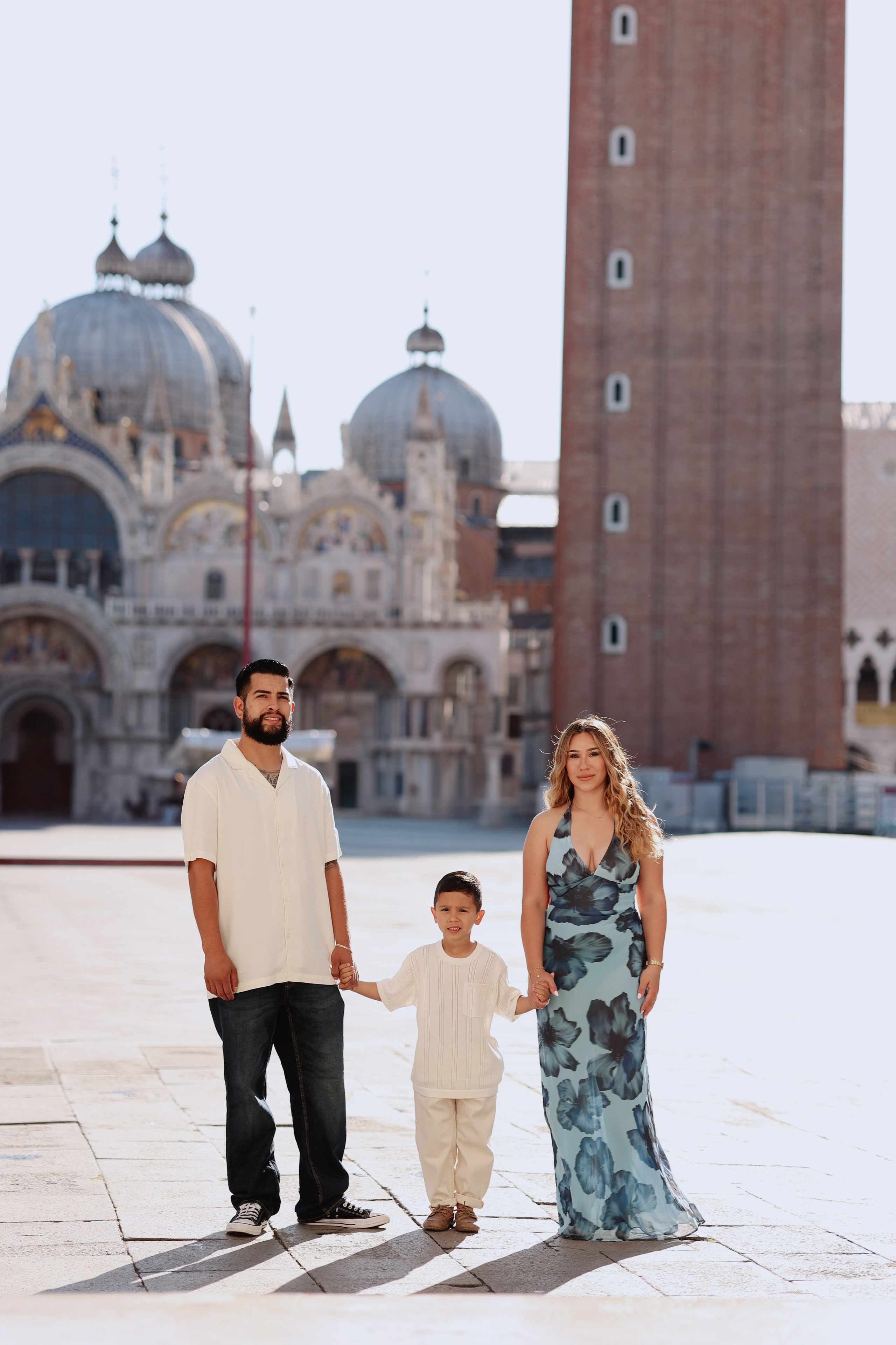 Family photo shoot in Venice. Photographer in Venice, Viktoria Antonova