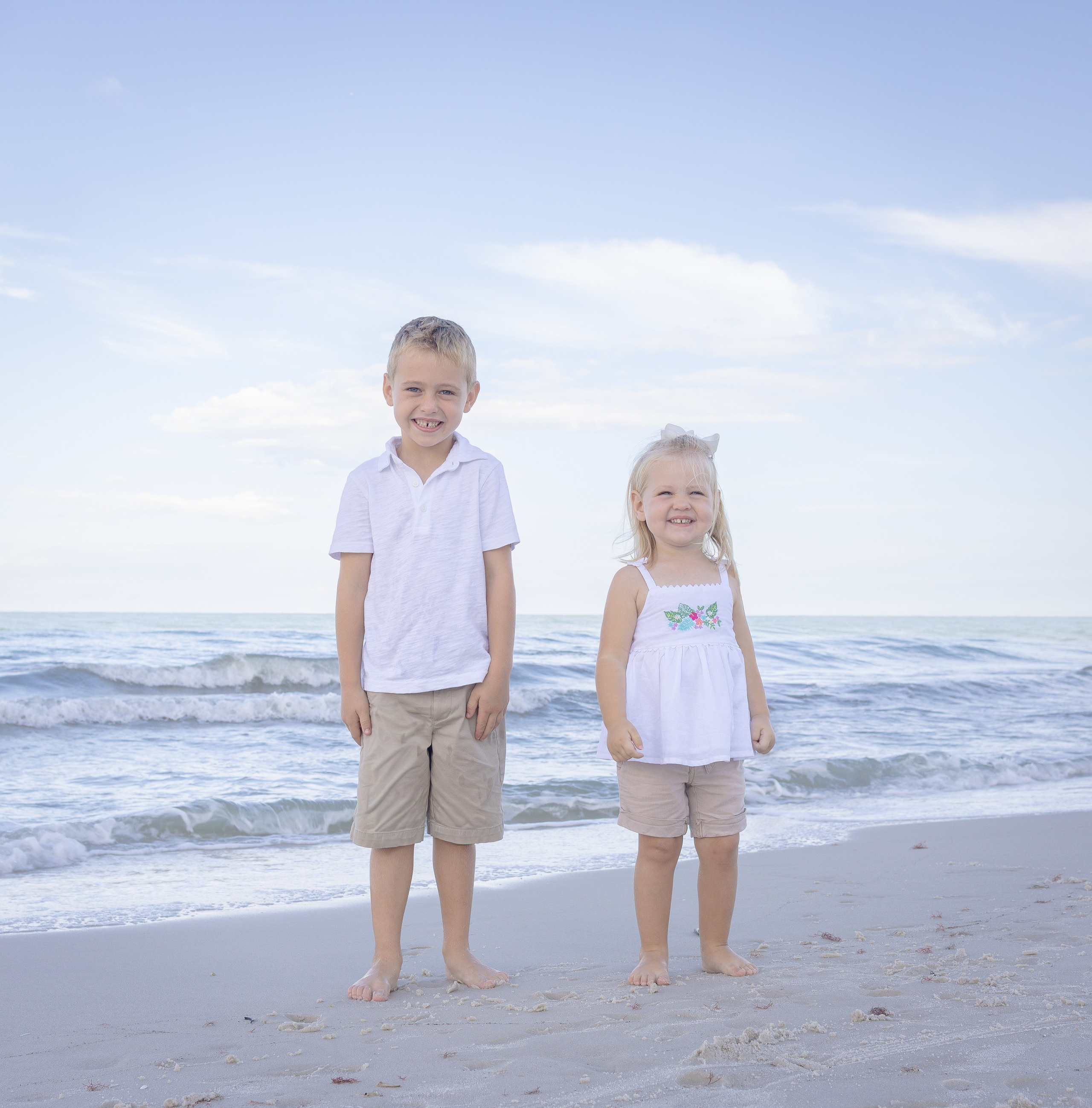 Jon and Brooke Beach Photography 2025. Out and About 239