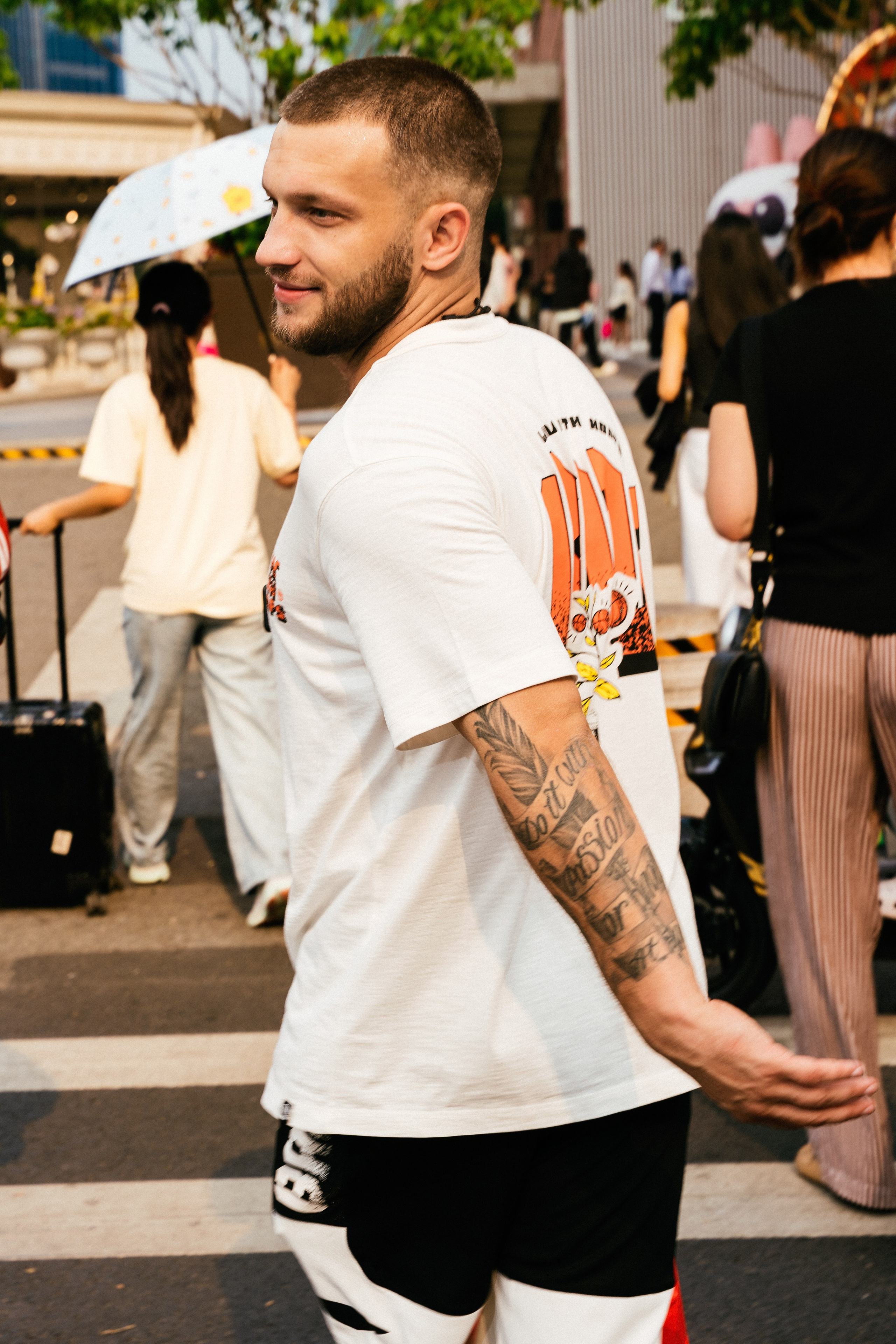 SLAVA NIKIFOROV. Фотограф В Гуанчжоу и Шэньчжэнь Андрей Лопатин