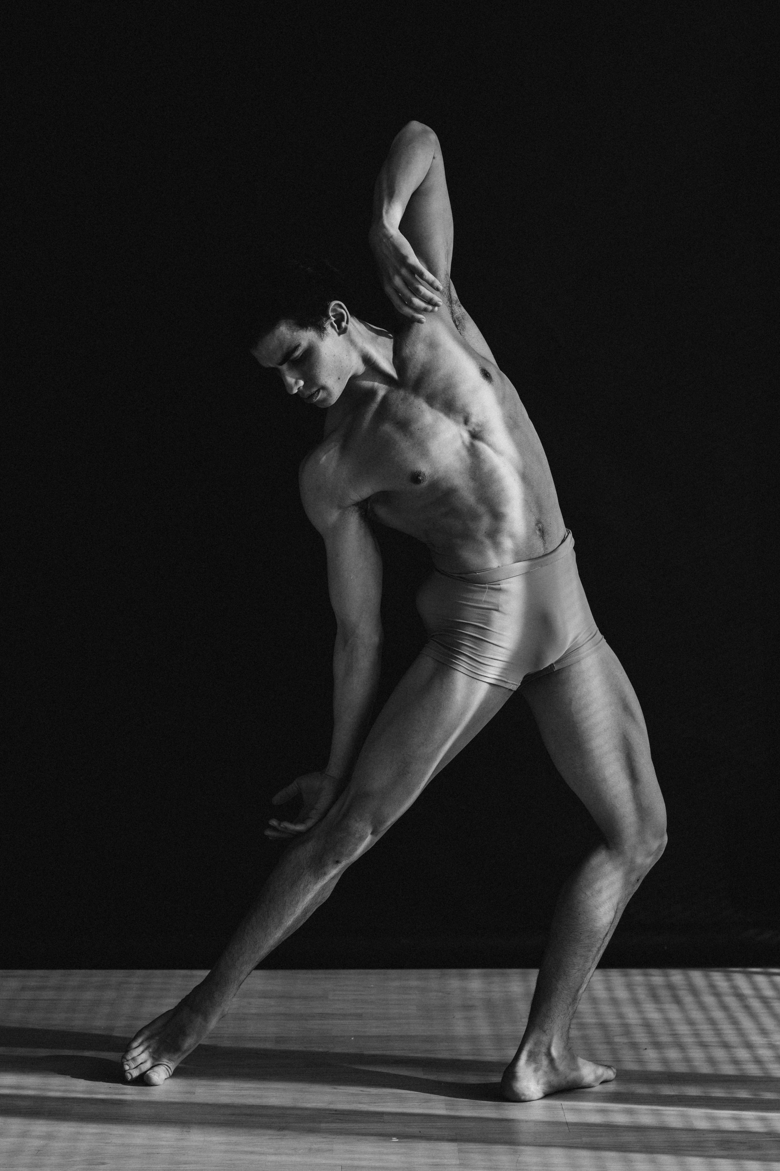 DANCERS. Victoria Olonen – Cinematic Portrait Artist | Helsinki & Europe