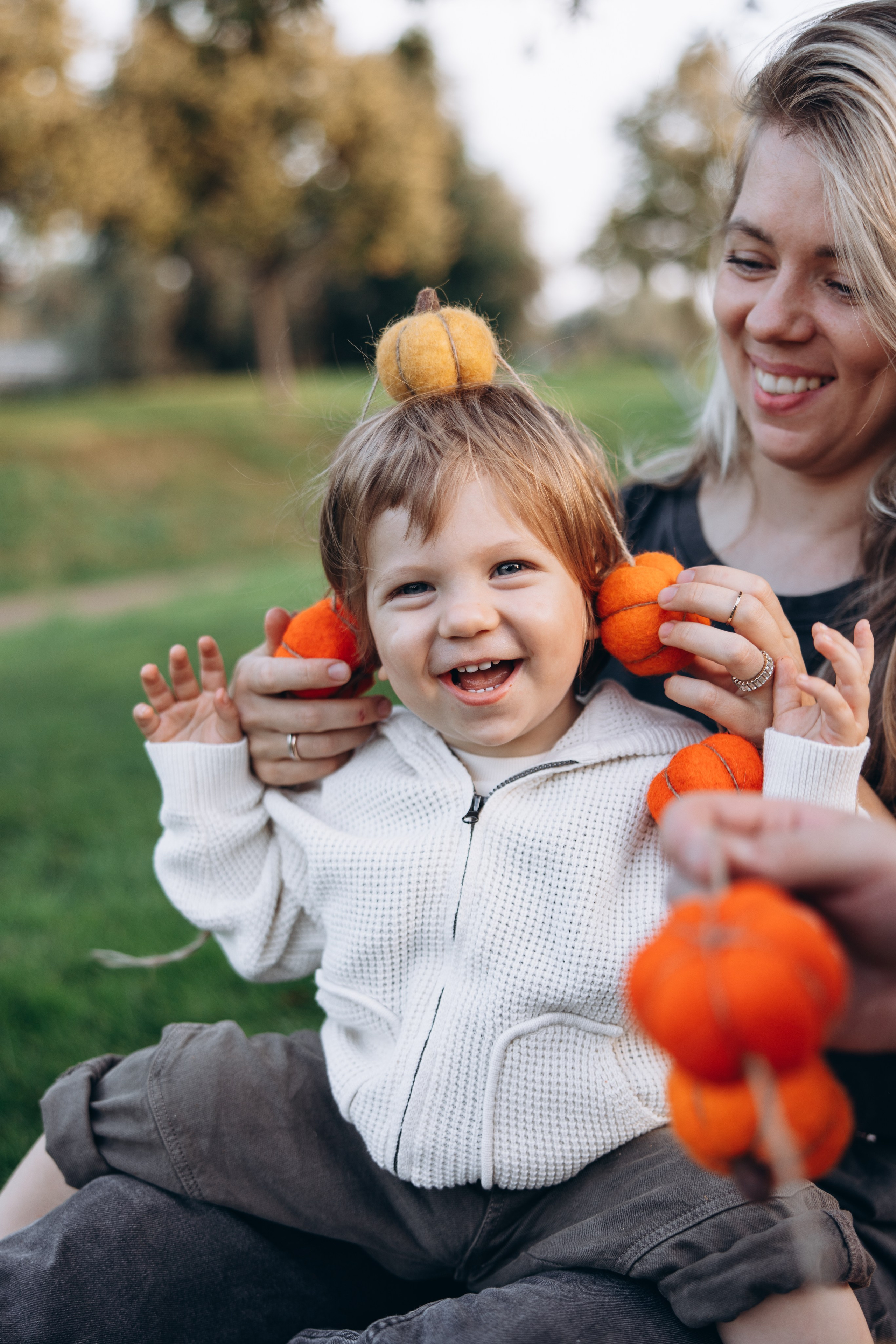 Maksim with parents (Queen Elizabeth Olympic park). Anastasia Klink, Photographer in London