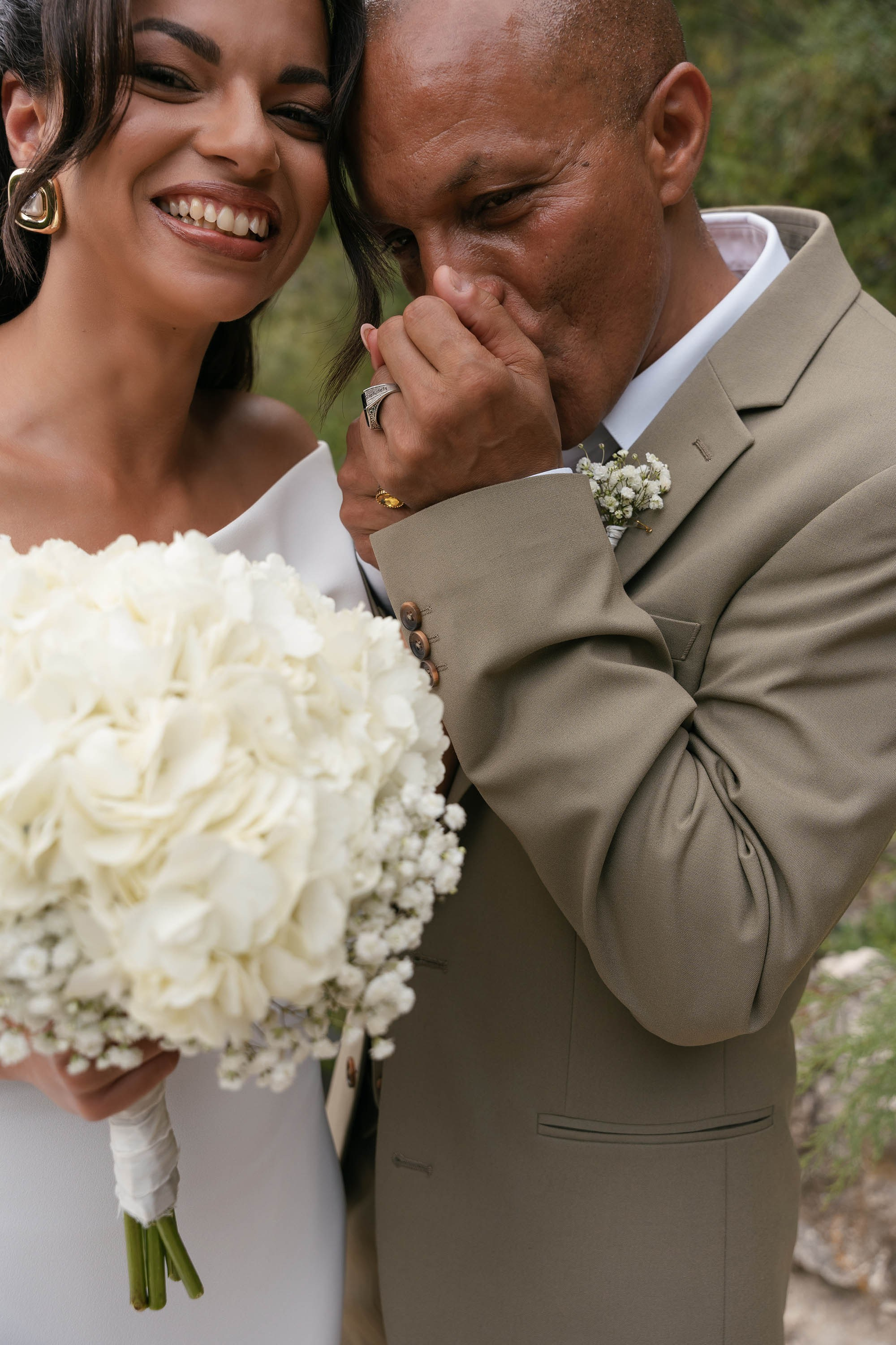 Sarah and Theo — VIVOOD. Fotógrafos de bodas de destino y creadores de contenido con base en España