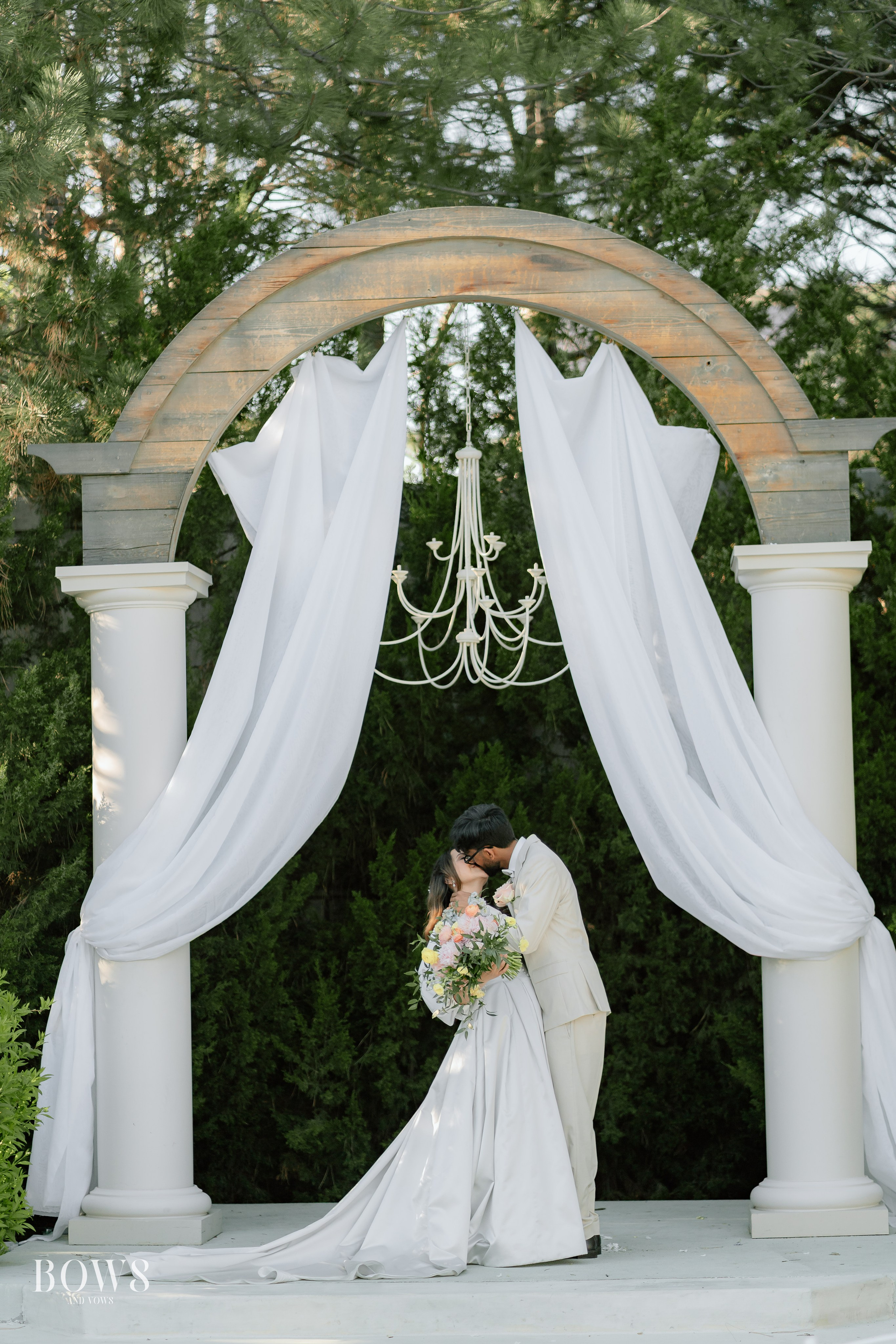 ARAVIND & MARISSA. WEDDING PHOTO COLOR GRADING