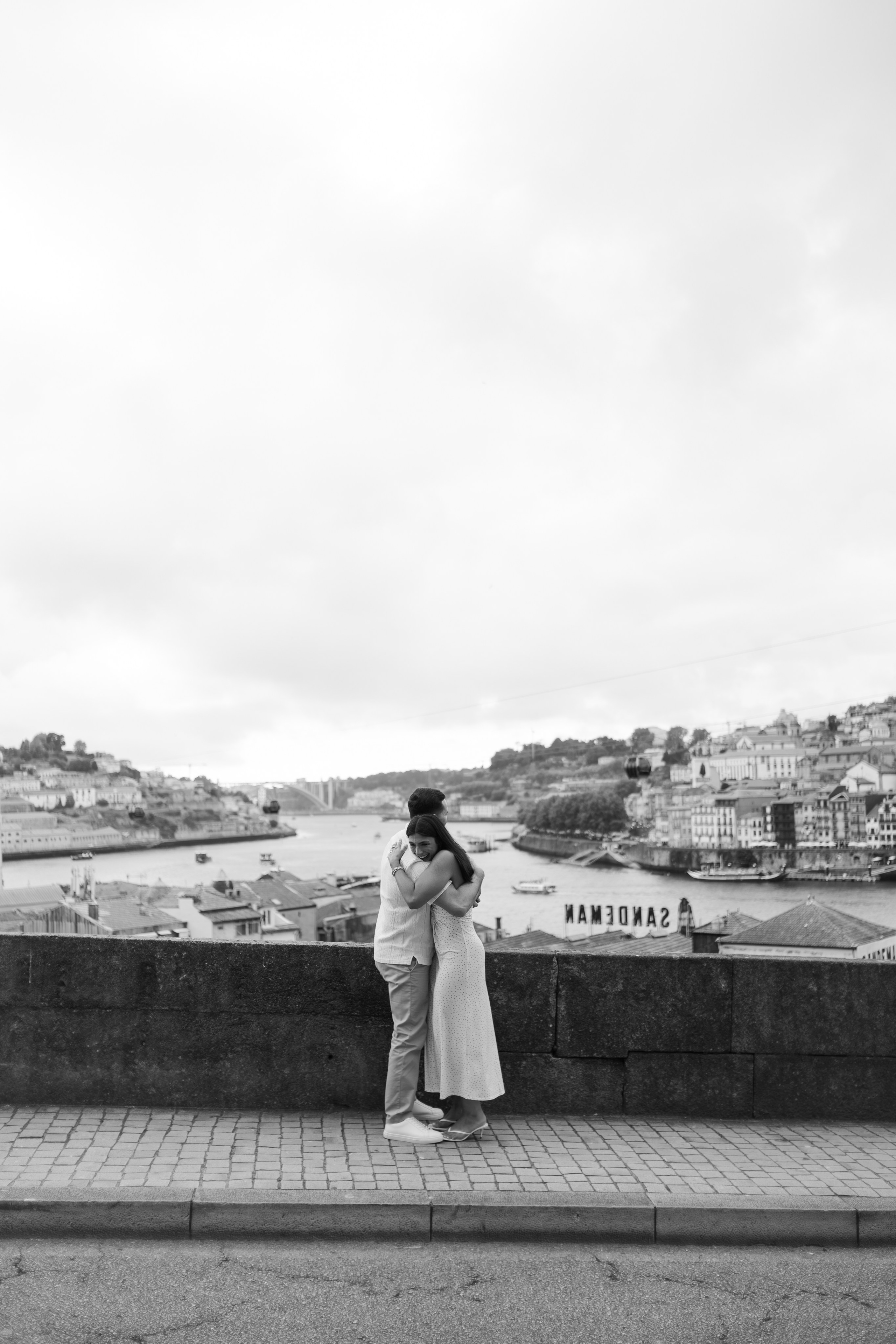 Wedding Proposal in Porto. Fotógrafo de casamentos e destination wedding no Porto, Portugal — Davi Valente | Lisboa, Douro, Roma e Lago de Como