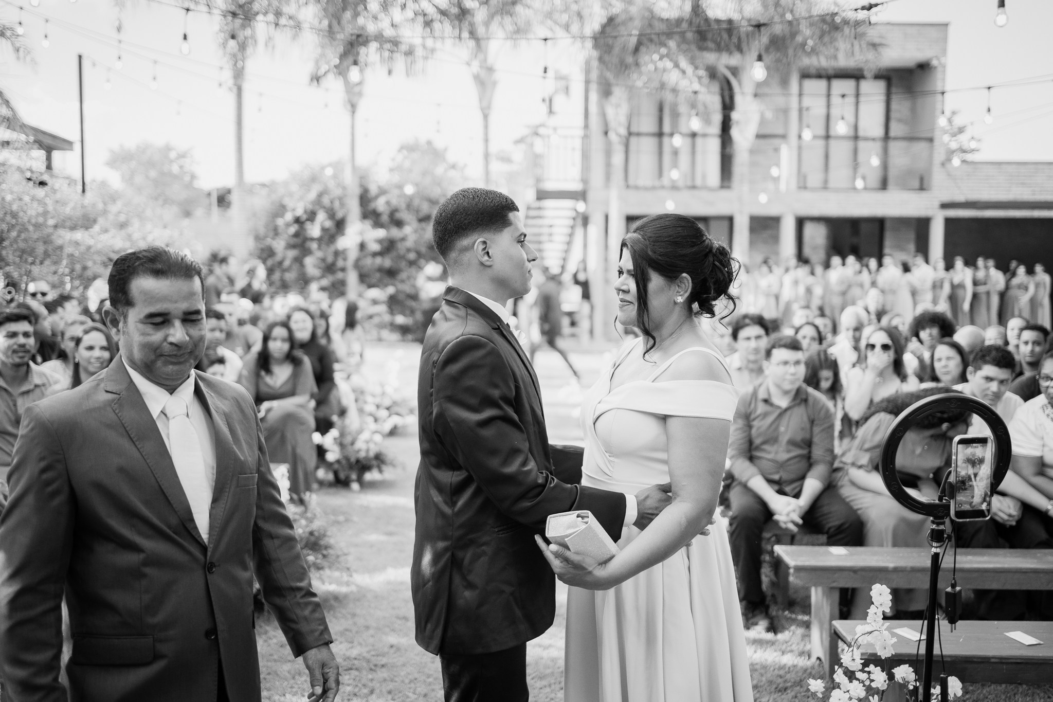 Larissa & Vinicius — Espaço Faveral / Aararaquara. Robson Colaço