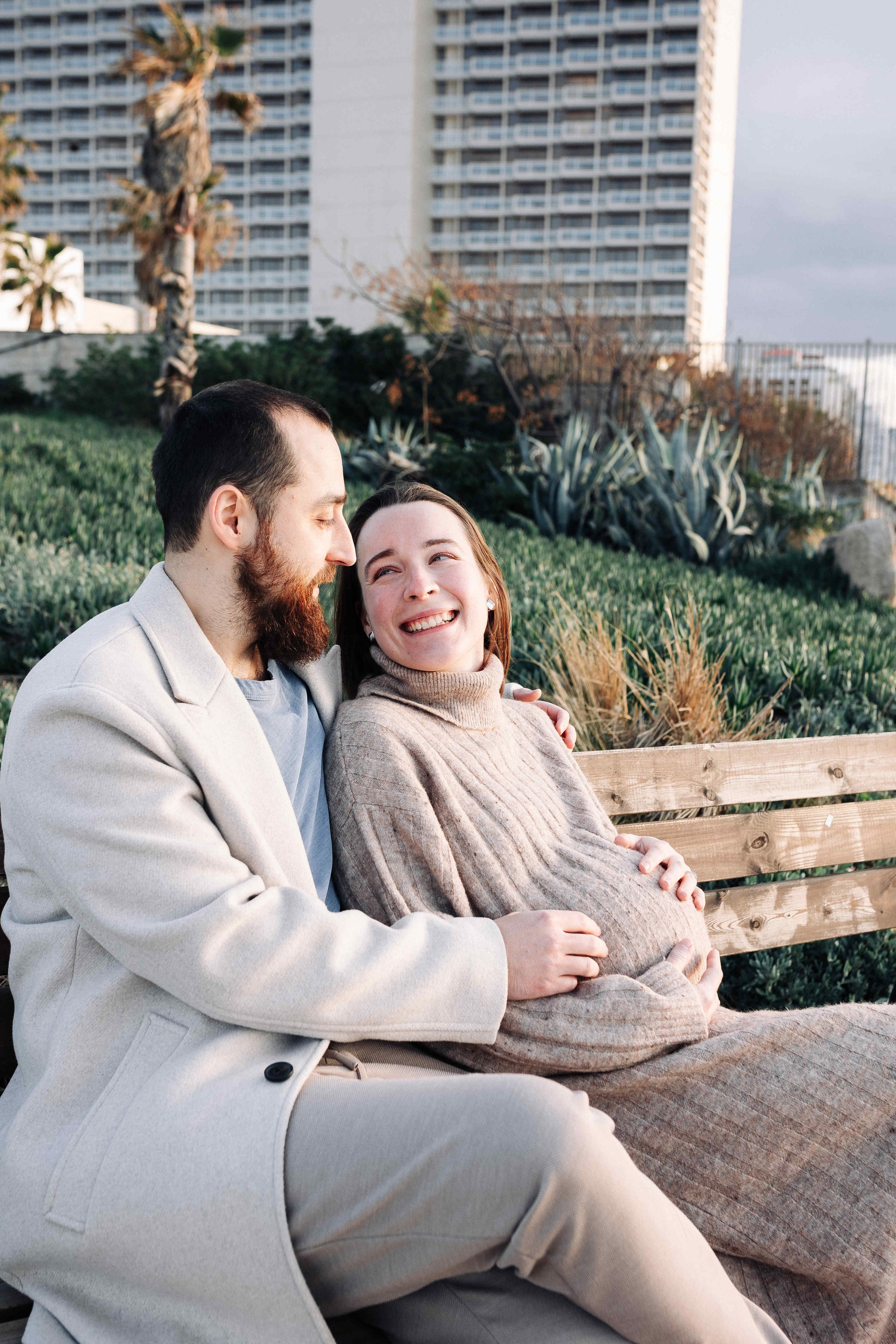 WINTER, PREGNANCY PHOTOSESSION (TEL AVIV). PHOTOGRAPHER IN ISRAEL