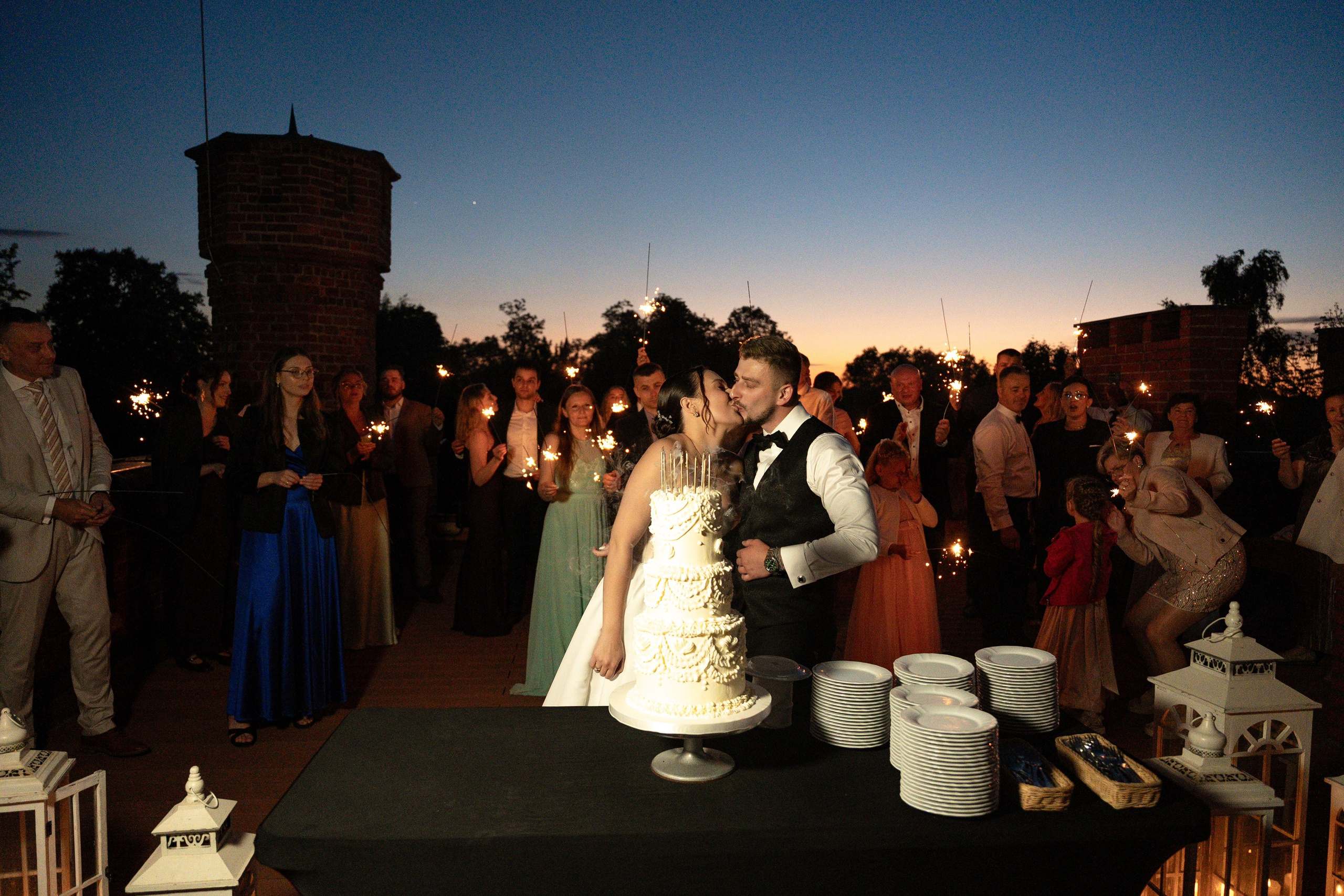 E&N: Zamek w Rzucewie. SL Wedding Photo — Editorial, Elegant & Timeless Wedding Photography in Poland and Across Europe