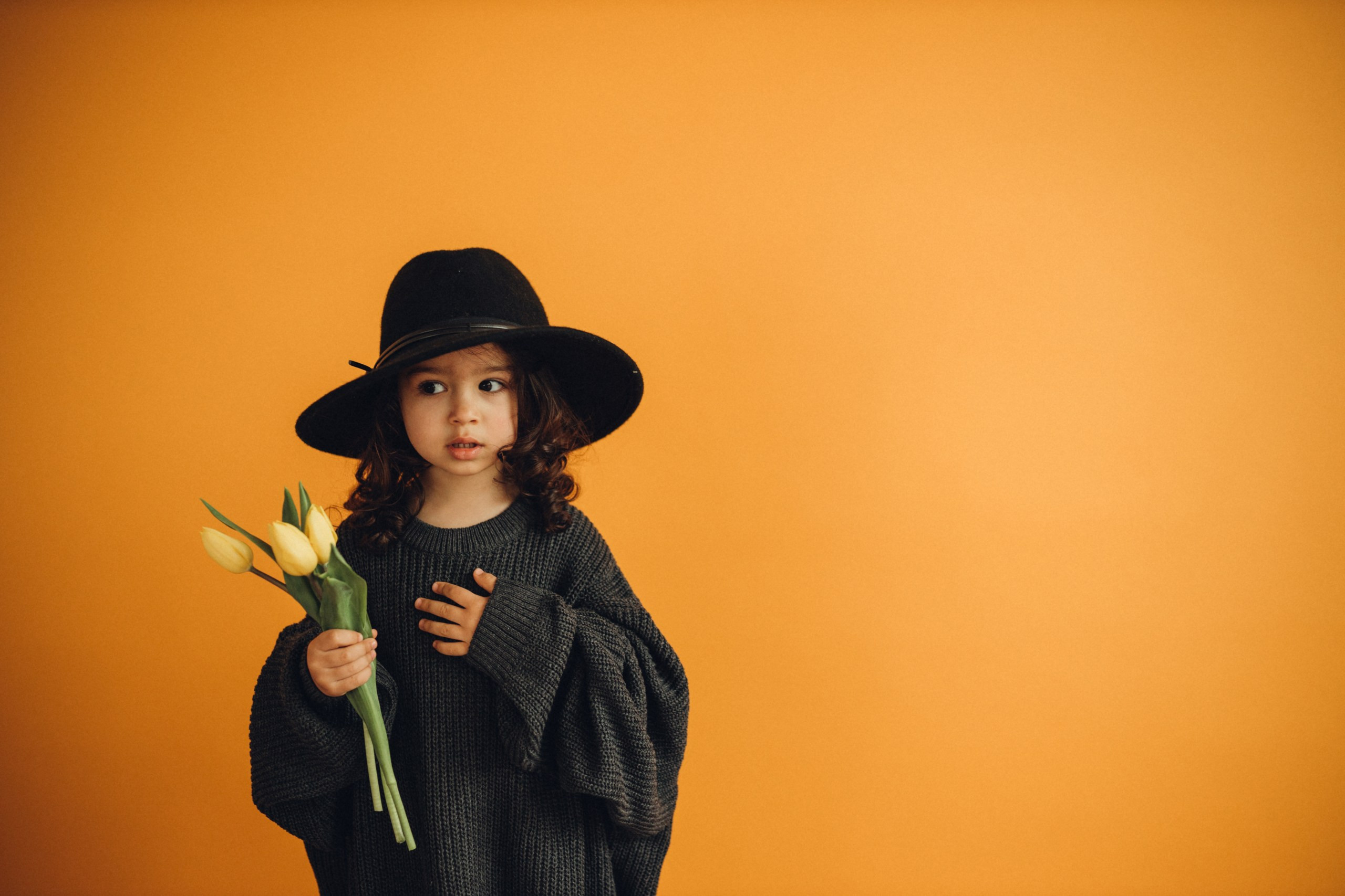 Ayshe & Sophia. AlinaLazurko.uk | Professional portrait photographer