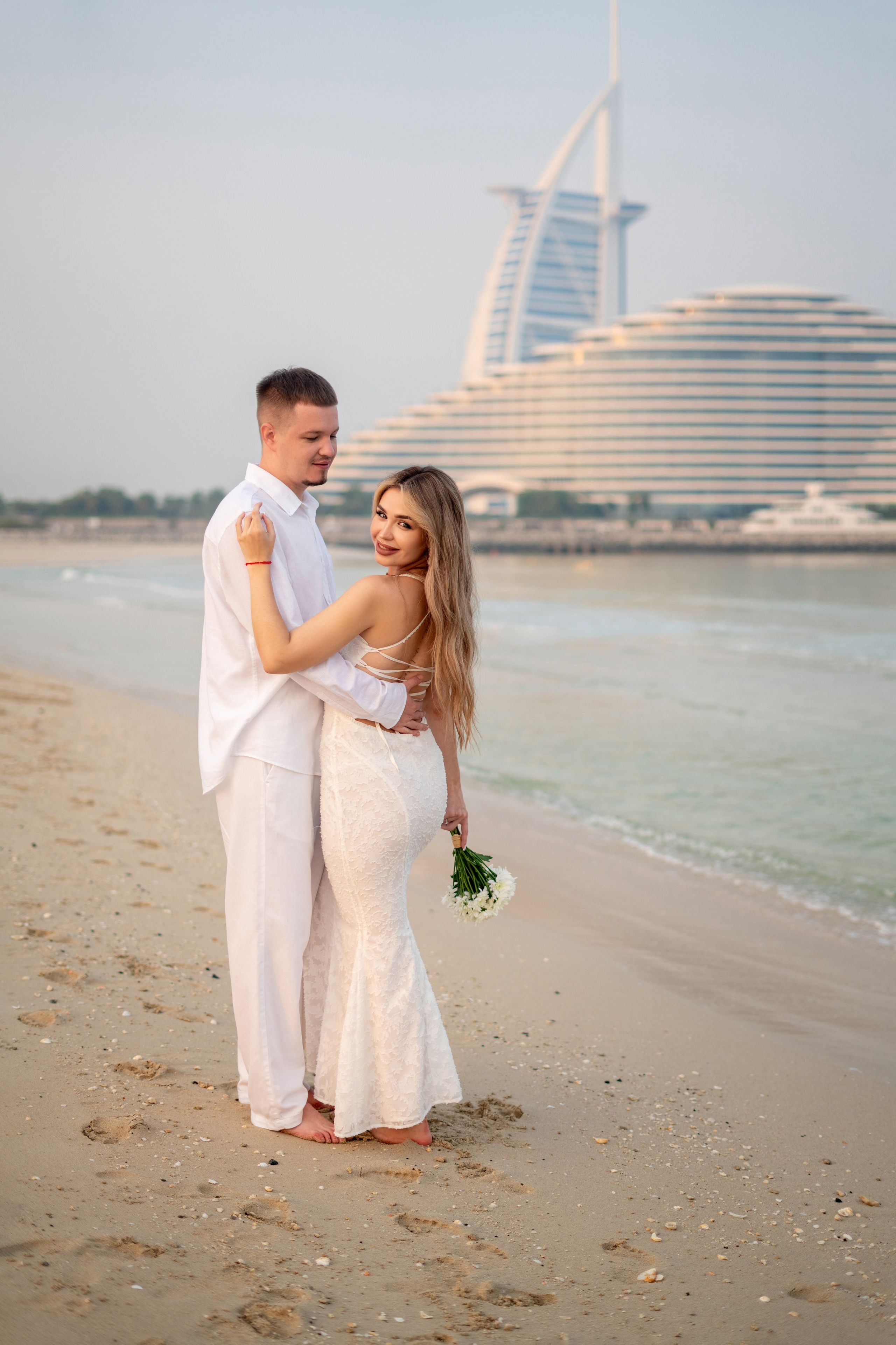 Sea breeze and kisses. Angela Iakovleva — Family Photographer in Dubai