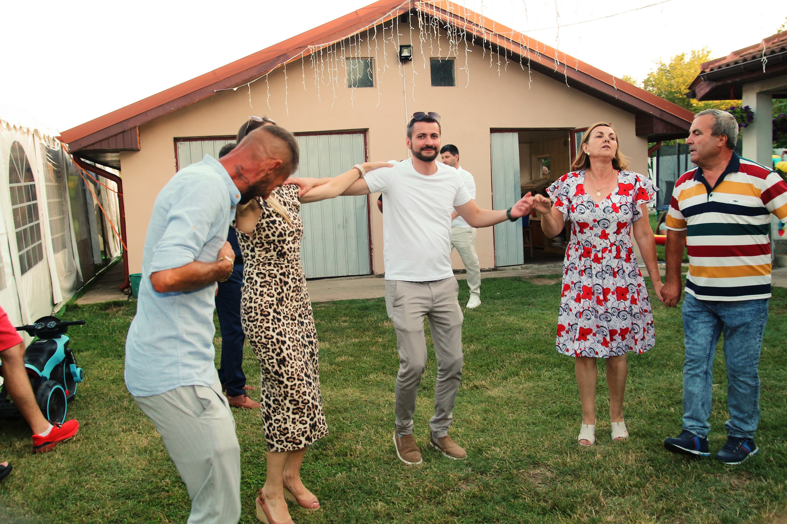 BYZO MEDIA. PETRU BYZO - family and children photographer in ROMANIA