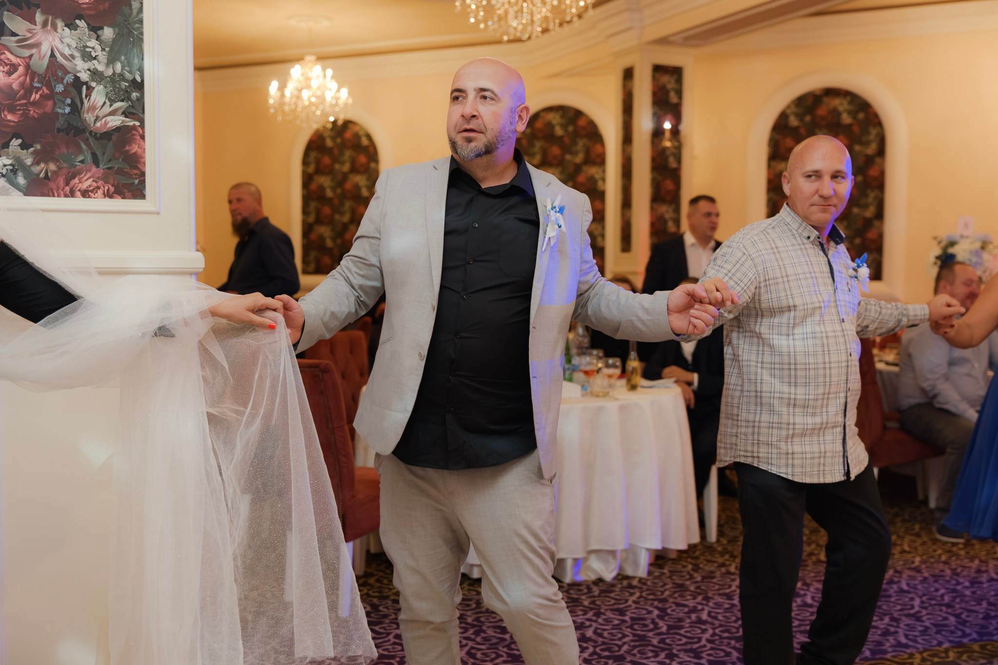 Mihai & Oana. Servicii foto-video profesionale, pentru momente de neuitat