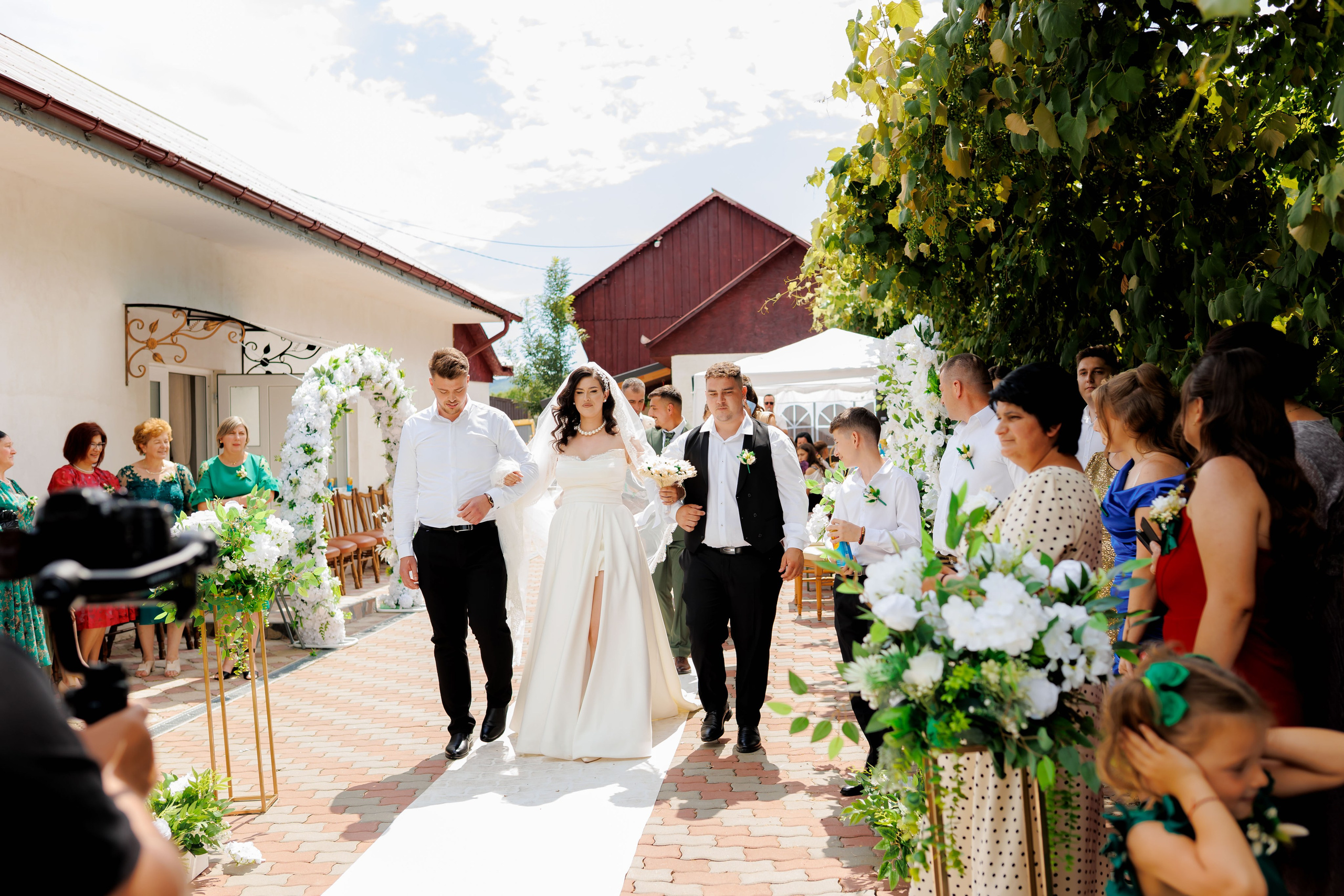 Nunta Nicoleta & Răzvan | Fotografie & Videografie Profesională. Servicii foto-video profesionale, pentru momente de neuitat