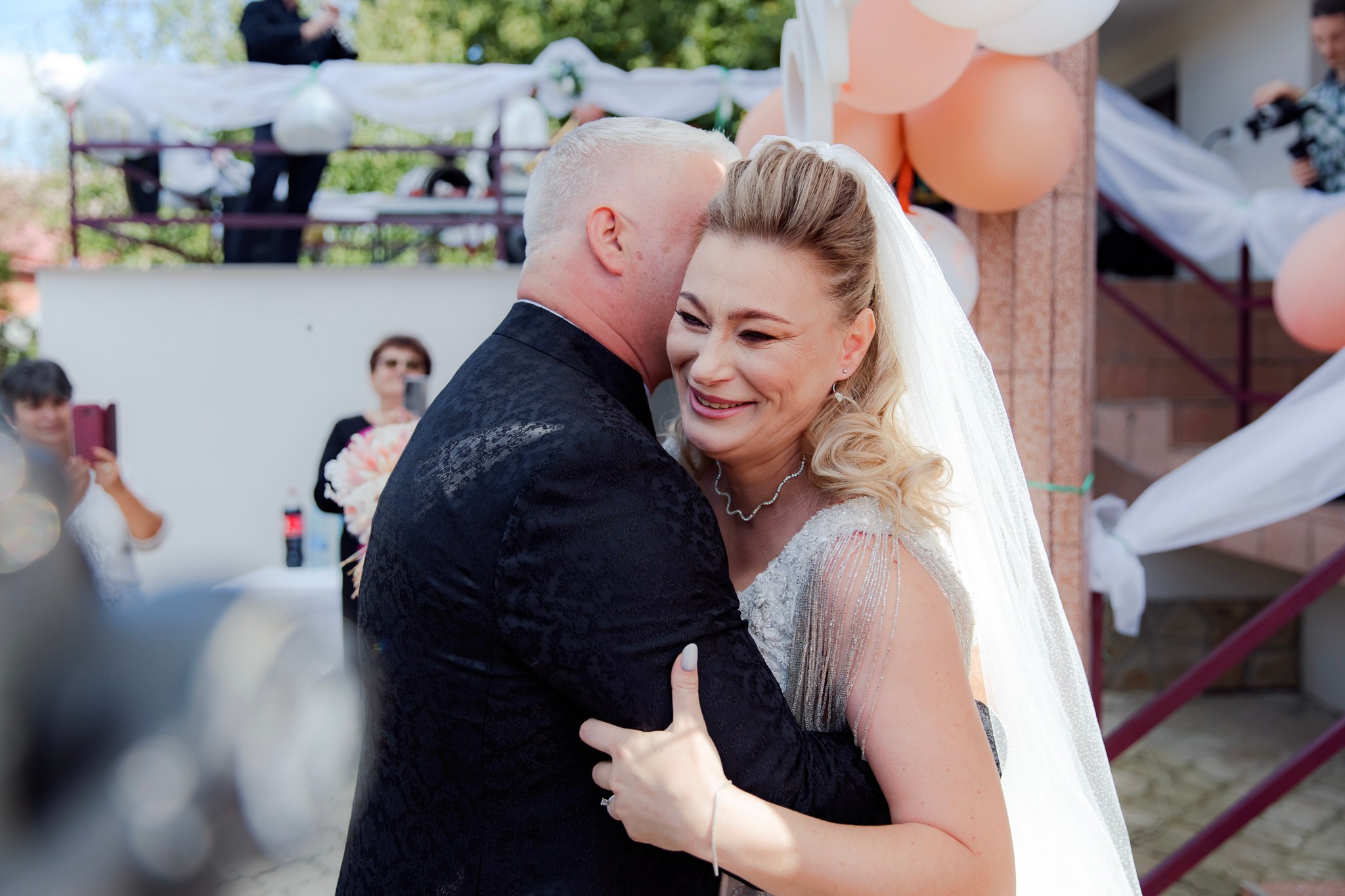 Mihai & Oana. Servicii foto-video profesionale, pentru momente de neuitat