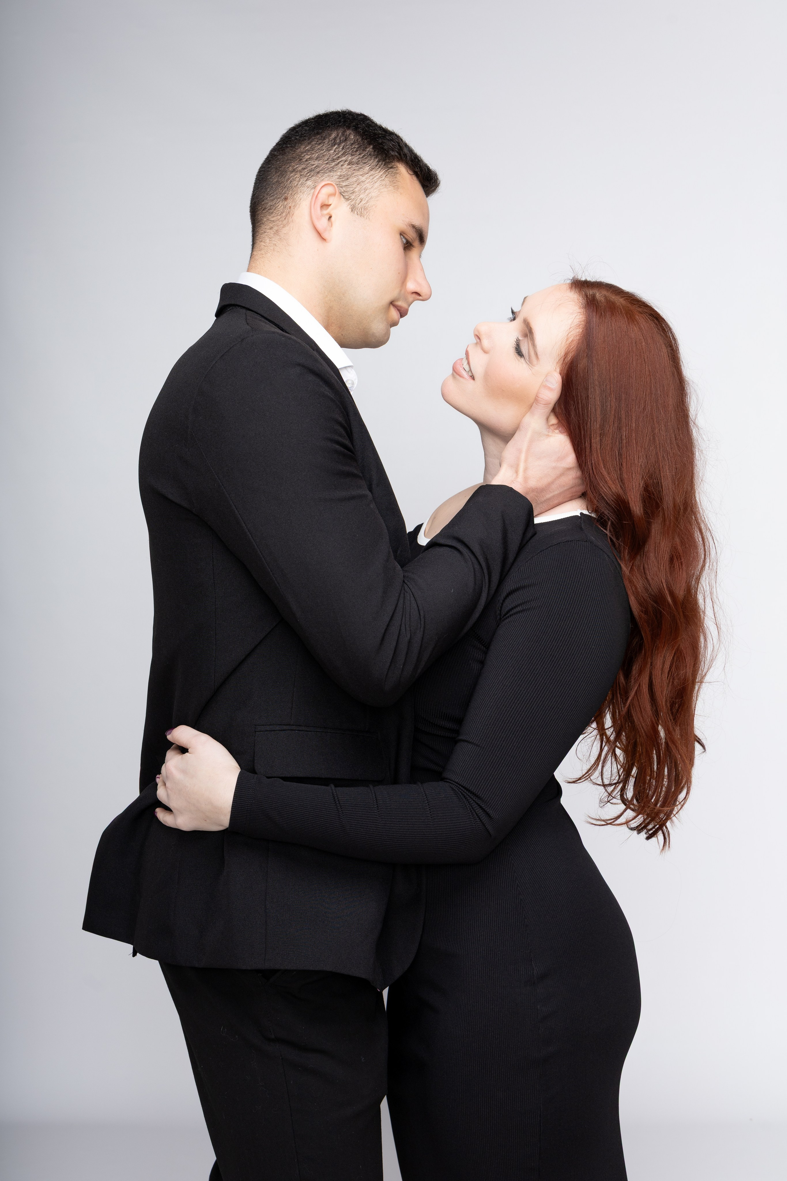 Séance photo couple Albi. Photographe de mariage et de portrait dans le Tarn, Toulouse et en Occitanie