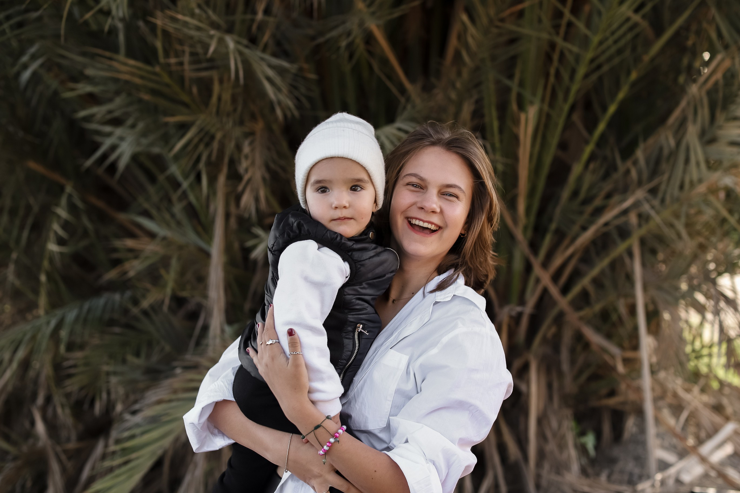 Три поколения. Cyprus Wedding & Family Photographer. Capturing cherished moments across the island: Larnaca, Limassol, Ayia Napa, Protaras, Paphos, Nicosia