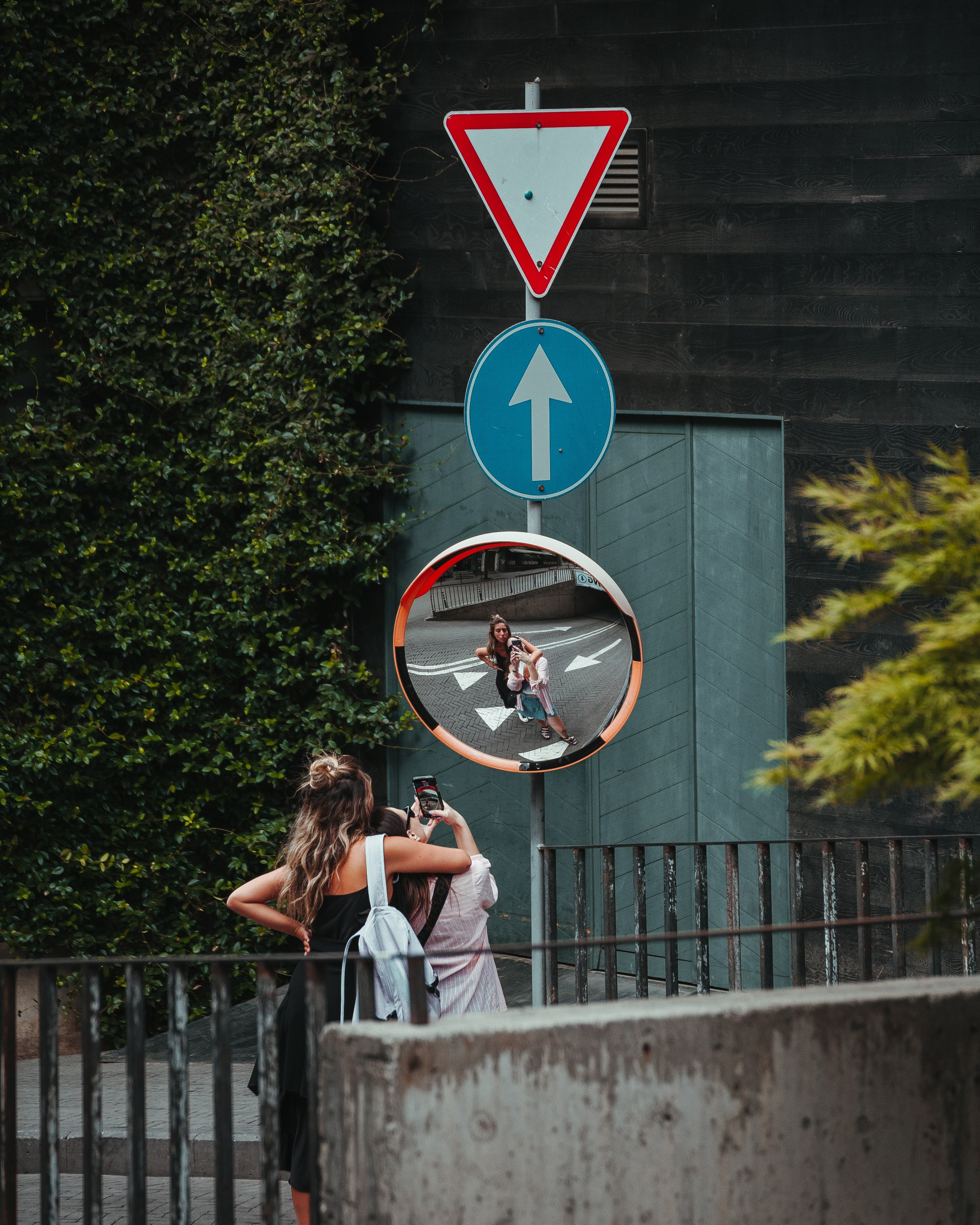 T B I L I S I. Bspander