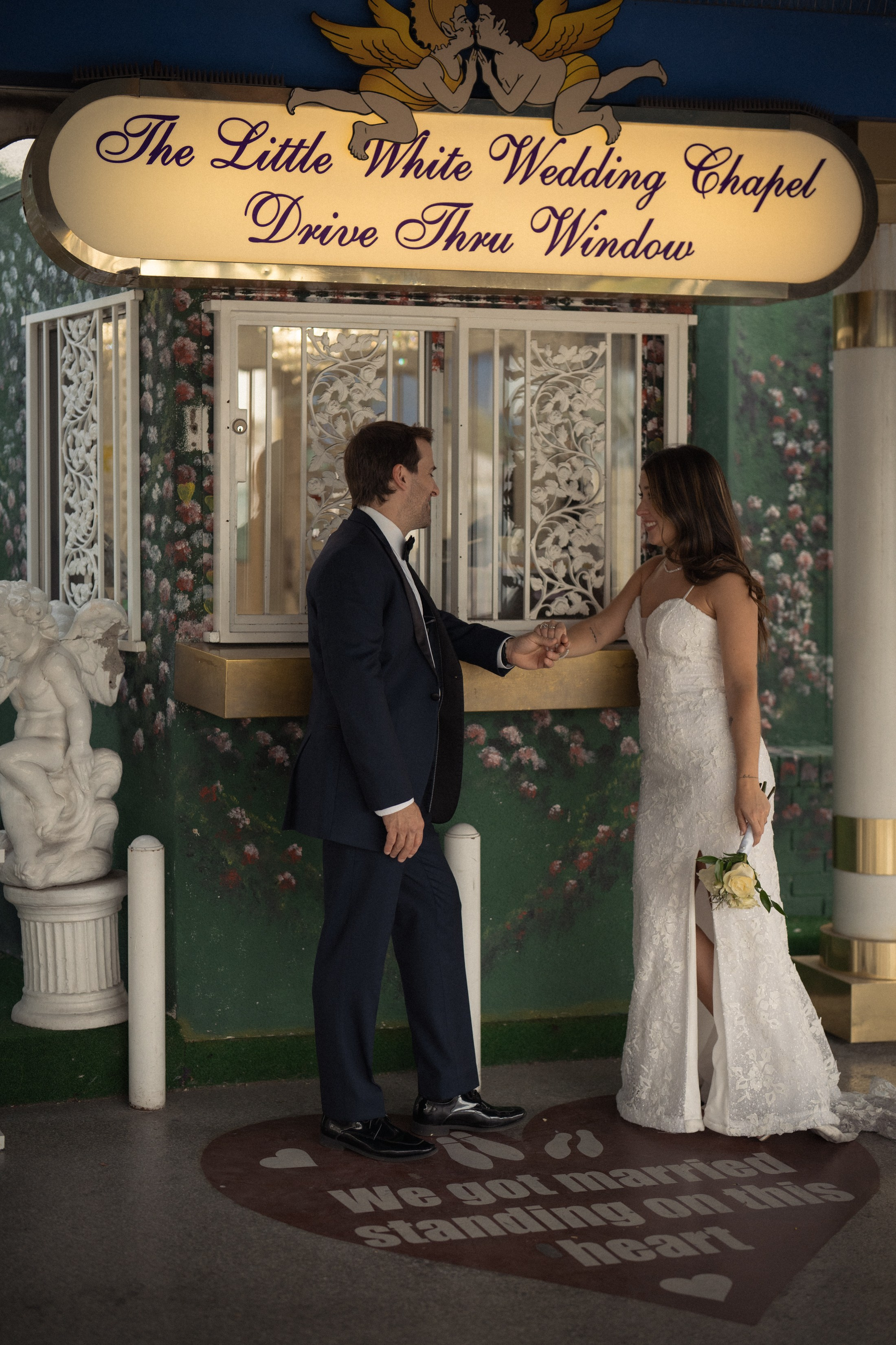 K&S. Wedding & elopement photographer Viktoriya Kravtsov. Las Vegas