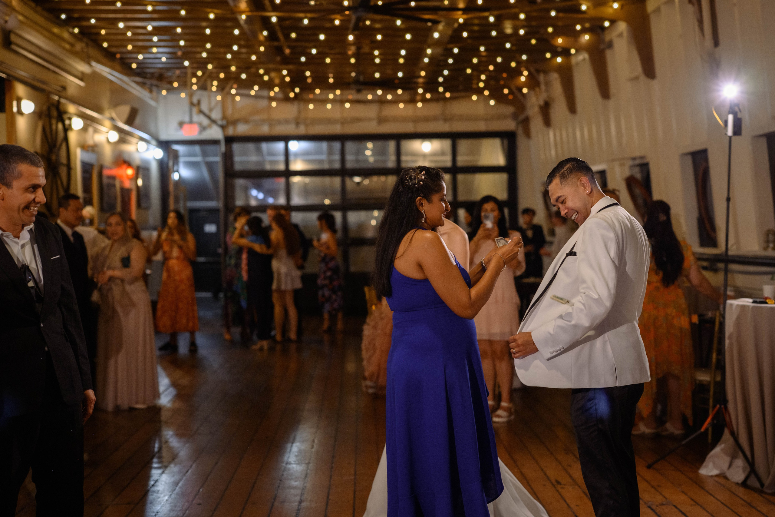Kevin & Katie. Wedding & portrait photography in the Seattle Area. Helen Michelle photographer