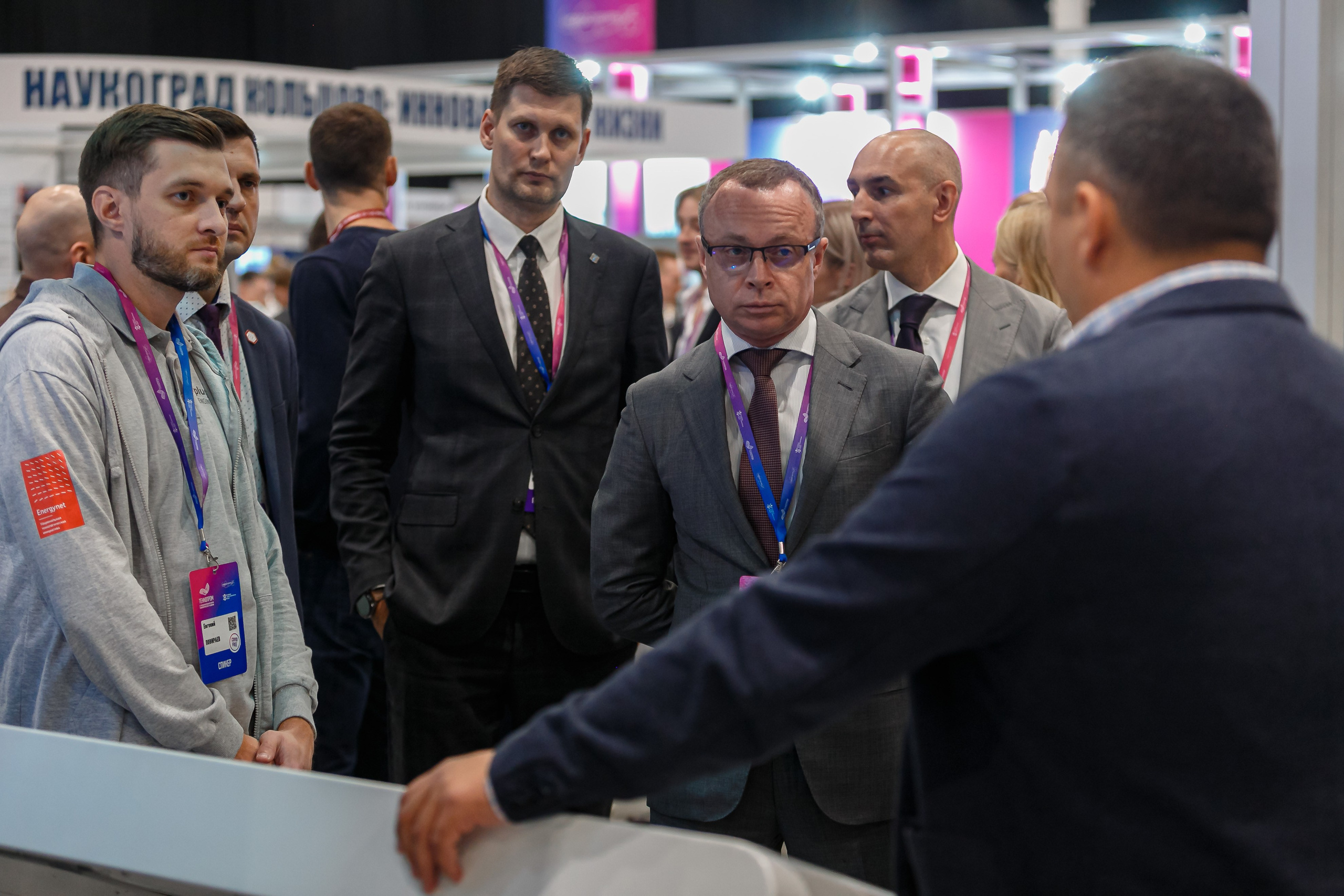 Foro Internacional de Desarrollo Tecnológico. Fotógrafo de retrato, familia y reportajes en Valencia | España | Europa Vitalii Lumier