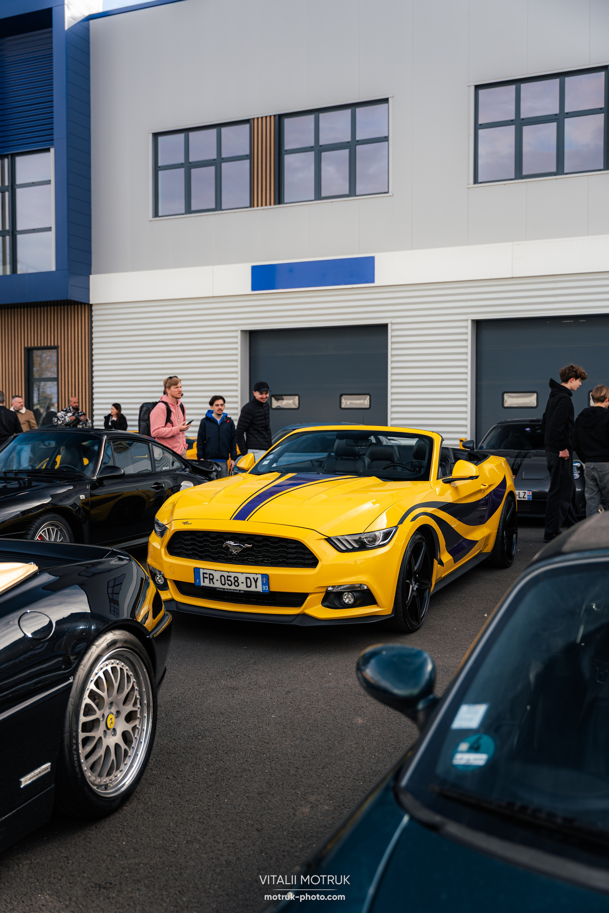 Cars and Coffee 9 mars — BEMA. Photographe de voitures à Paris — Vitalii Motruk