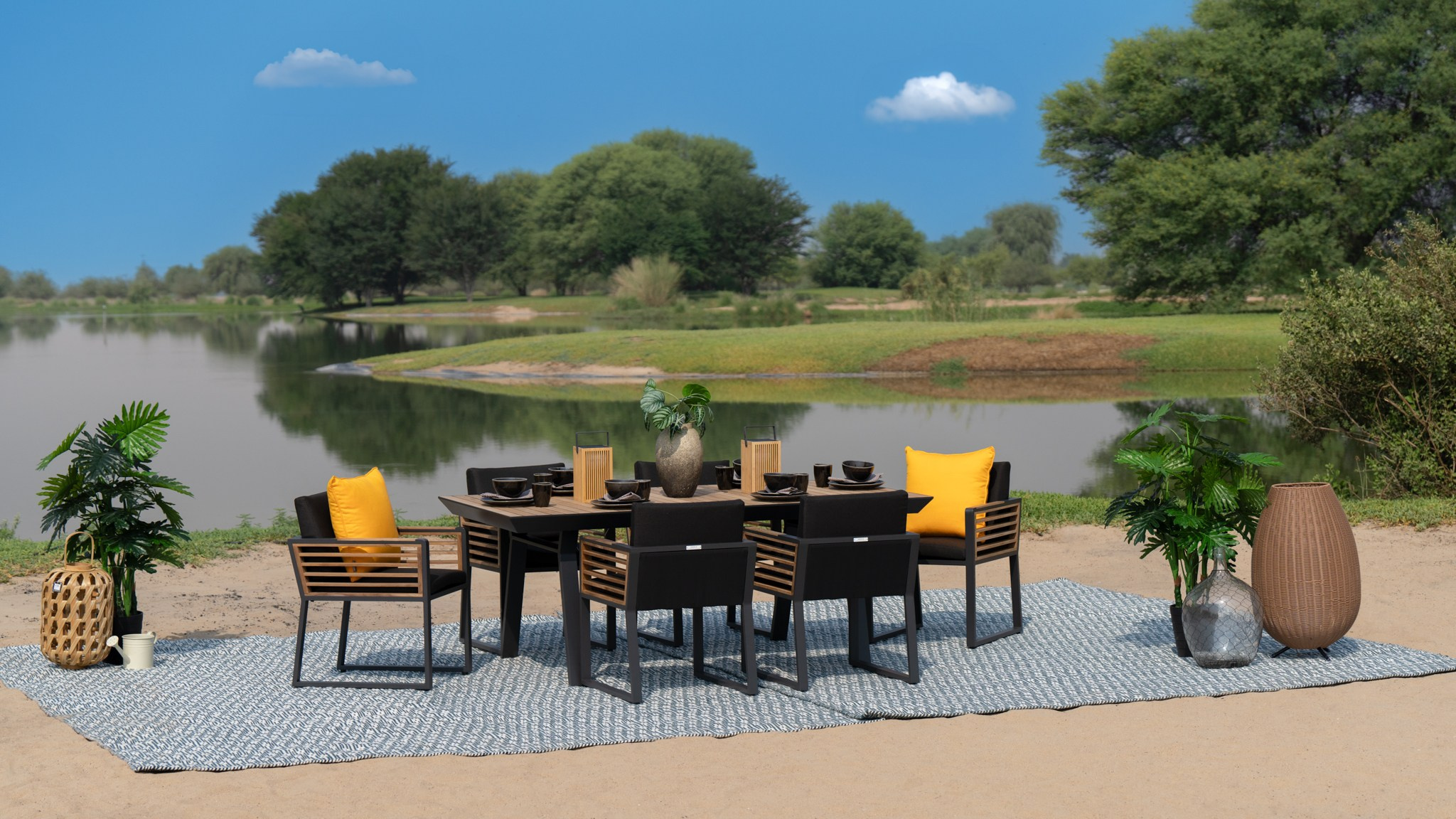 Suncoast Outdoor Furniture | Al Qudra | set 2. Zakhar Leshkov Photo