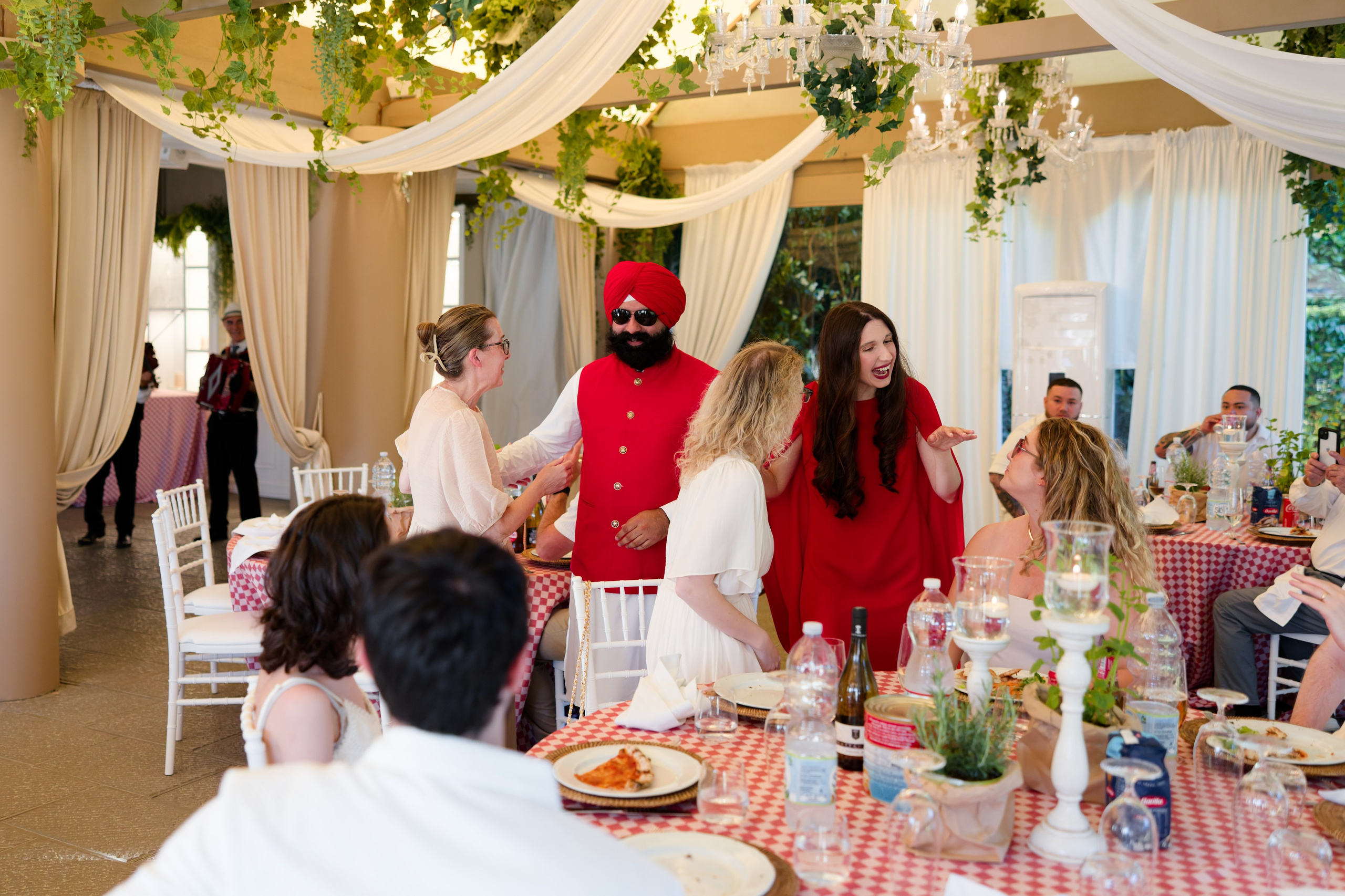 Pizza Party at Tenuta Massini, Florence, Italy. Destination Wedding Photographer — Nikita Burtsev