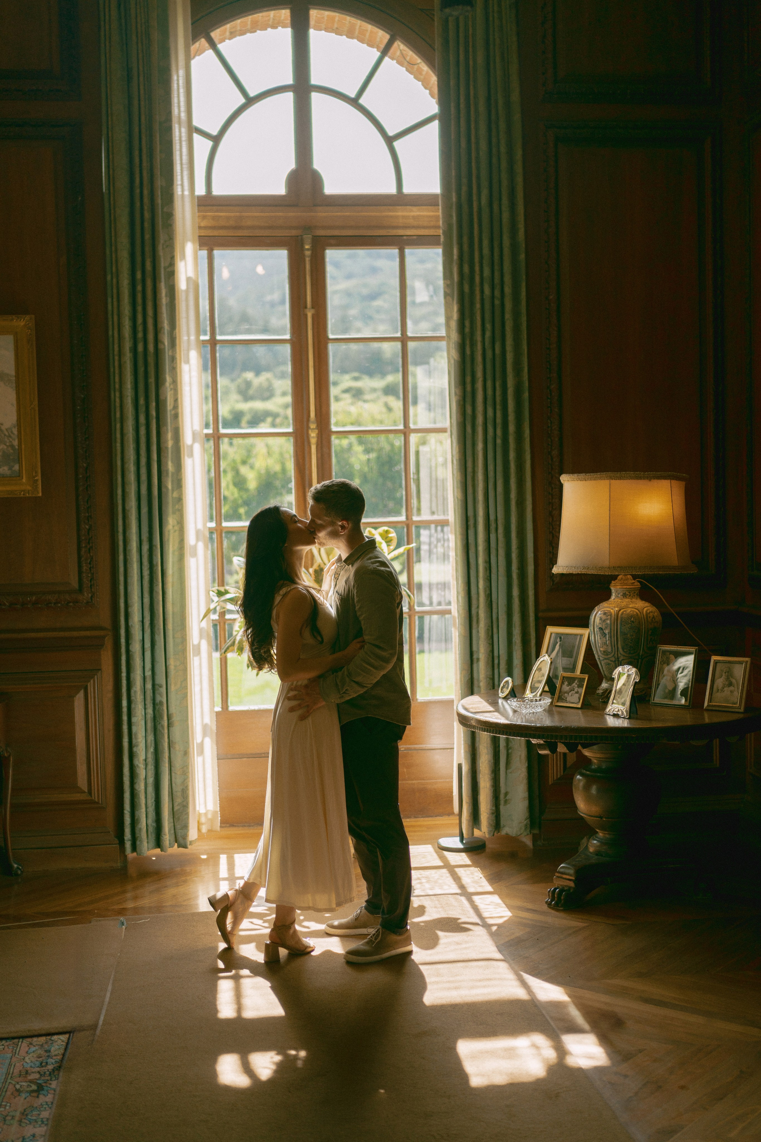 Engagement at Filoli Historic House & World-Class Garden. Wedding Photography & Videography Team in California, Los Angeles, San Francisco, San Diego and Travel