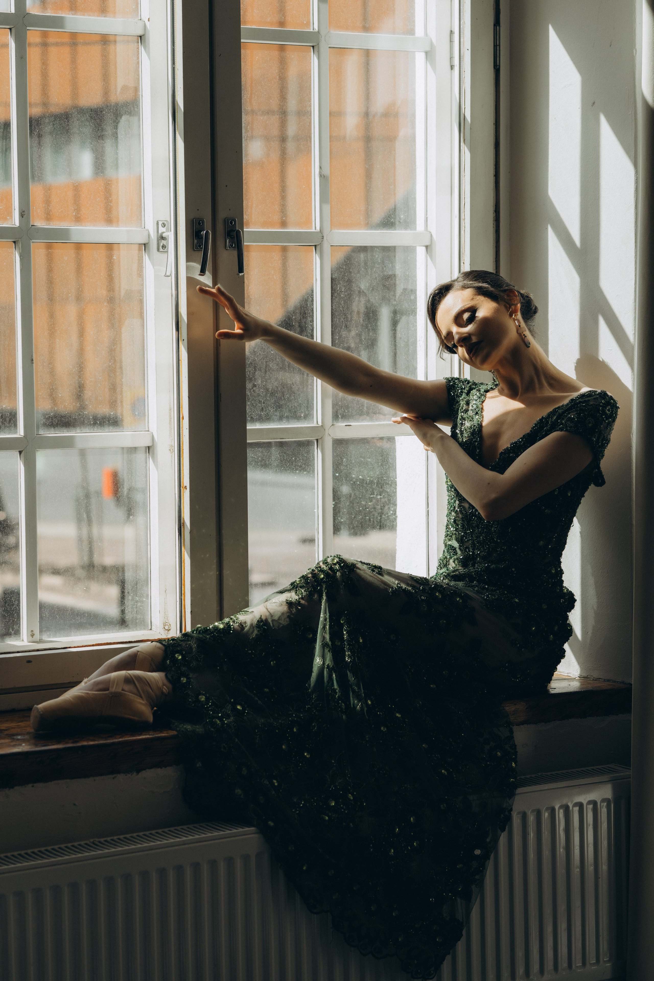 Riikka Couture, Riikka Ikäheimo, Violetta Keller, Portrait, Dancer. Wedding and potrait photographer in Helsinki Vickan O