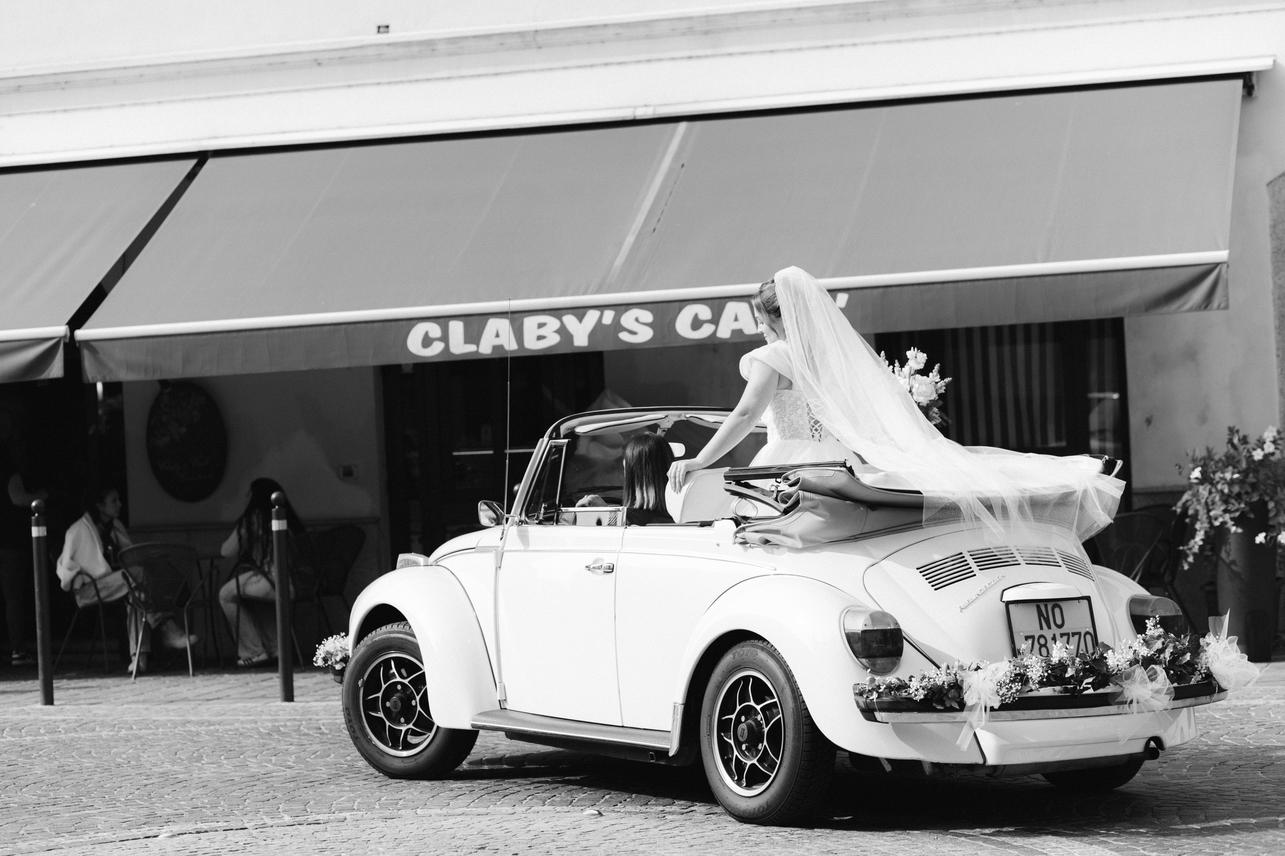 Autumn Wedding in the Vineyards of Piedmont, Italy — Kristina and Daniele. Liza Bizzaro — Italy Wedding, Love Story & Portrait Photographer in Milan, Turin, Piedmont and Across Italy