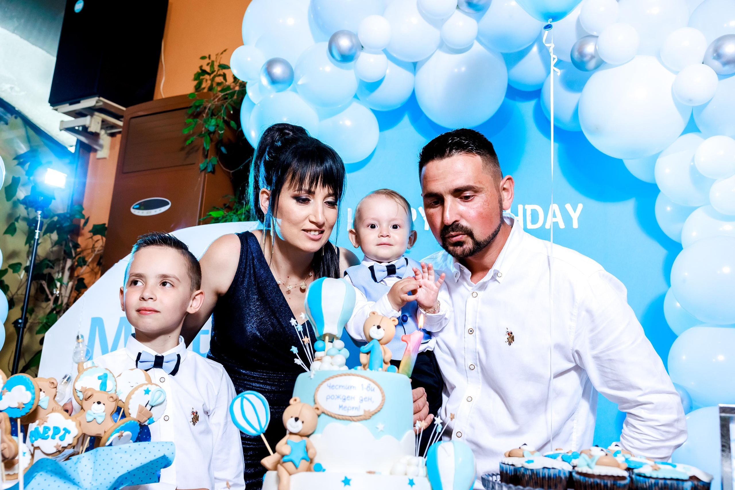 Честит Рожден Ден. Фотограф Ирина Йотова