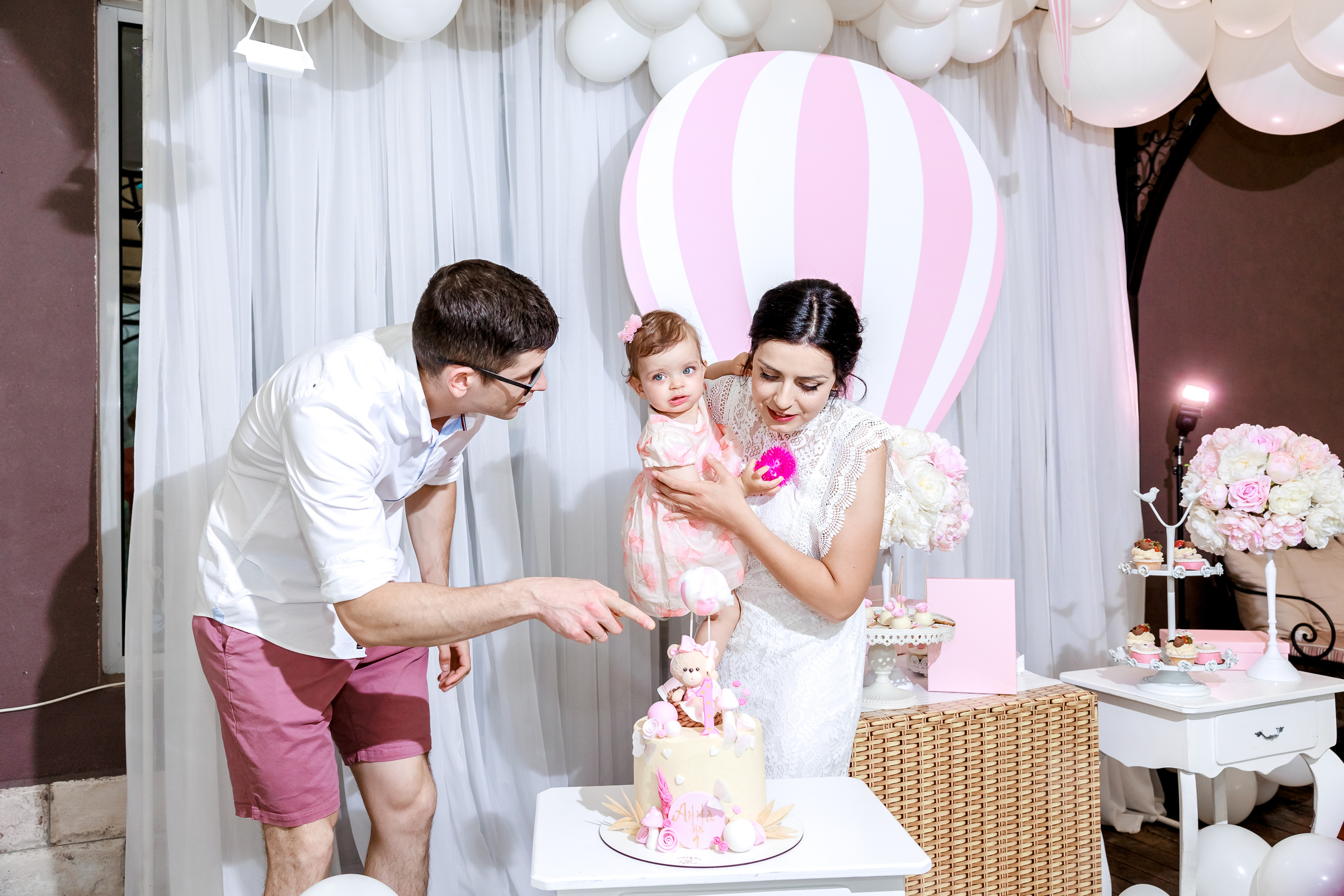 Честит Първи Рожден Ден. Фотограф Ирина Йотова