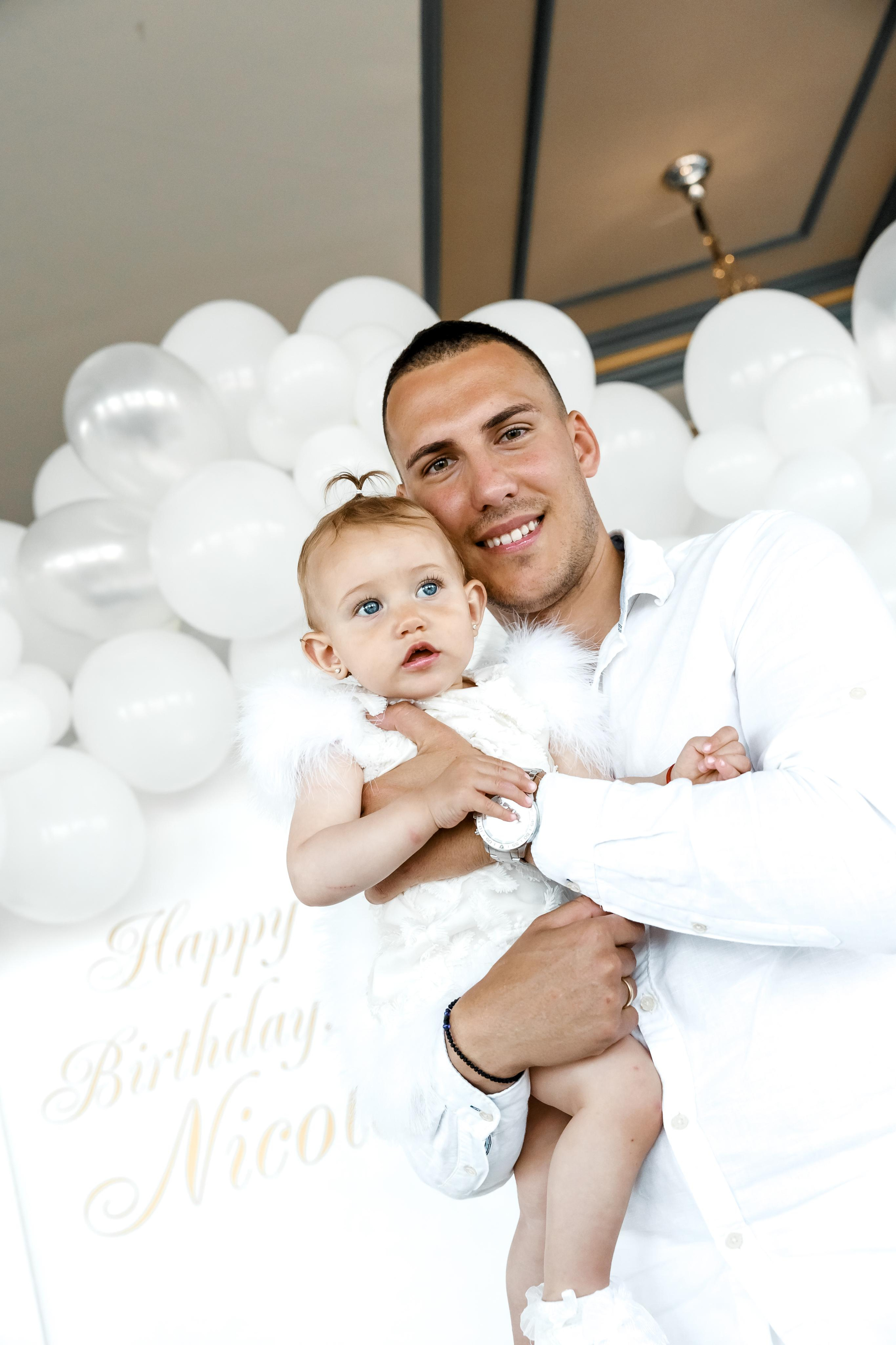 Честит Първи Рожден Ден. Фотограф Ирина Йотова