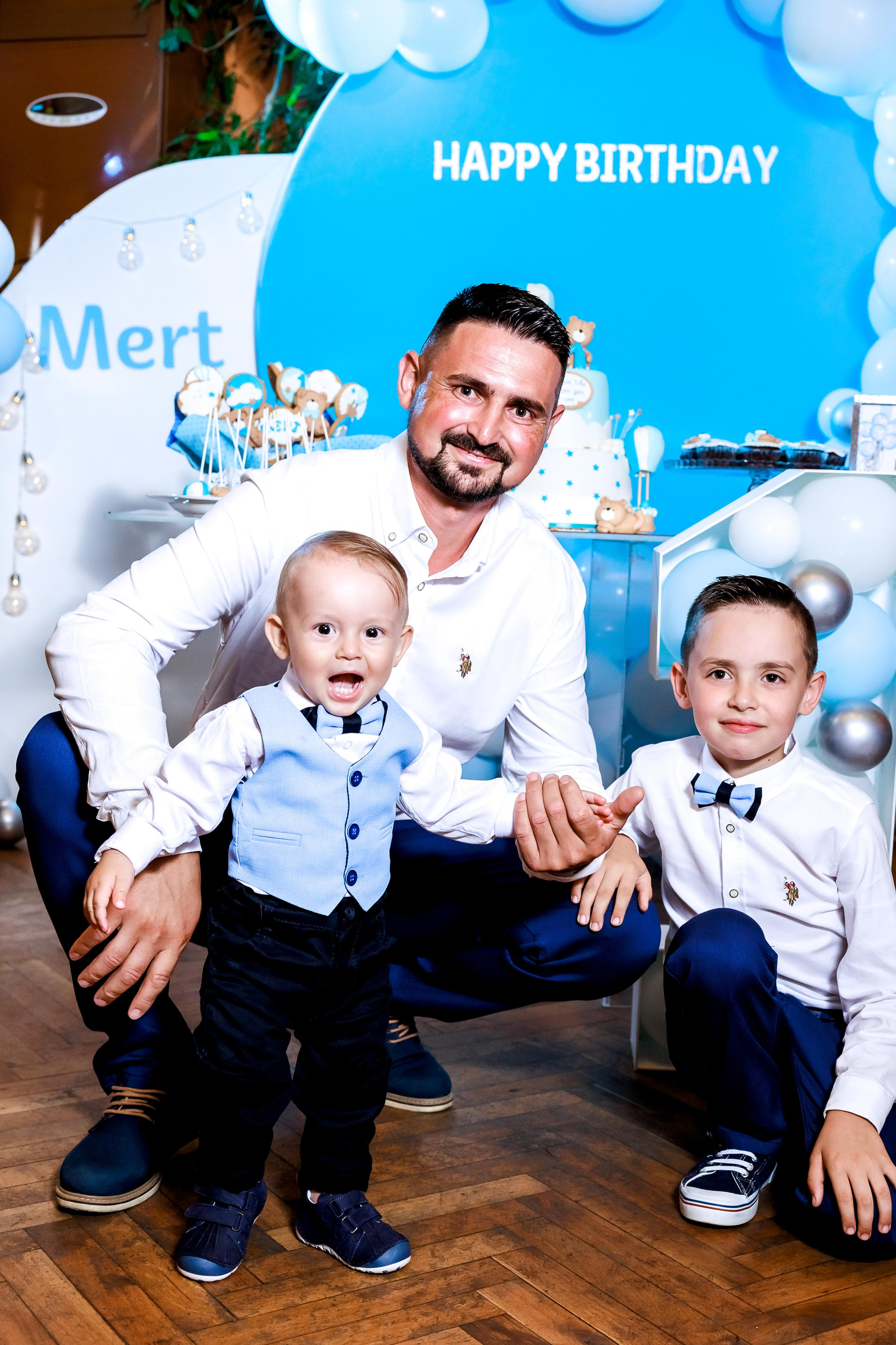 Честит Рожден Ден. Фотограф Ирина Йотова