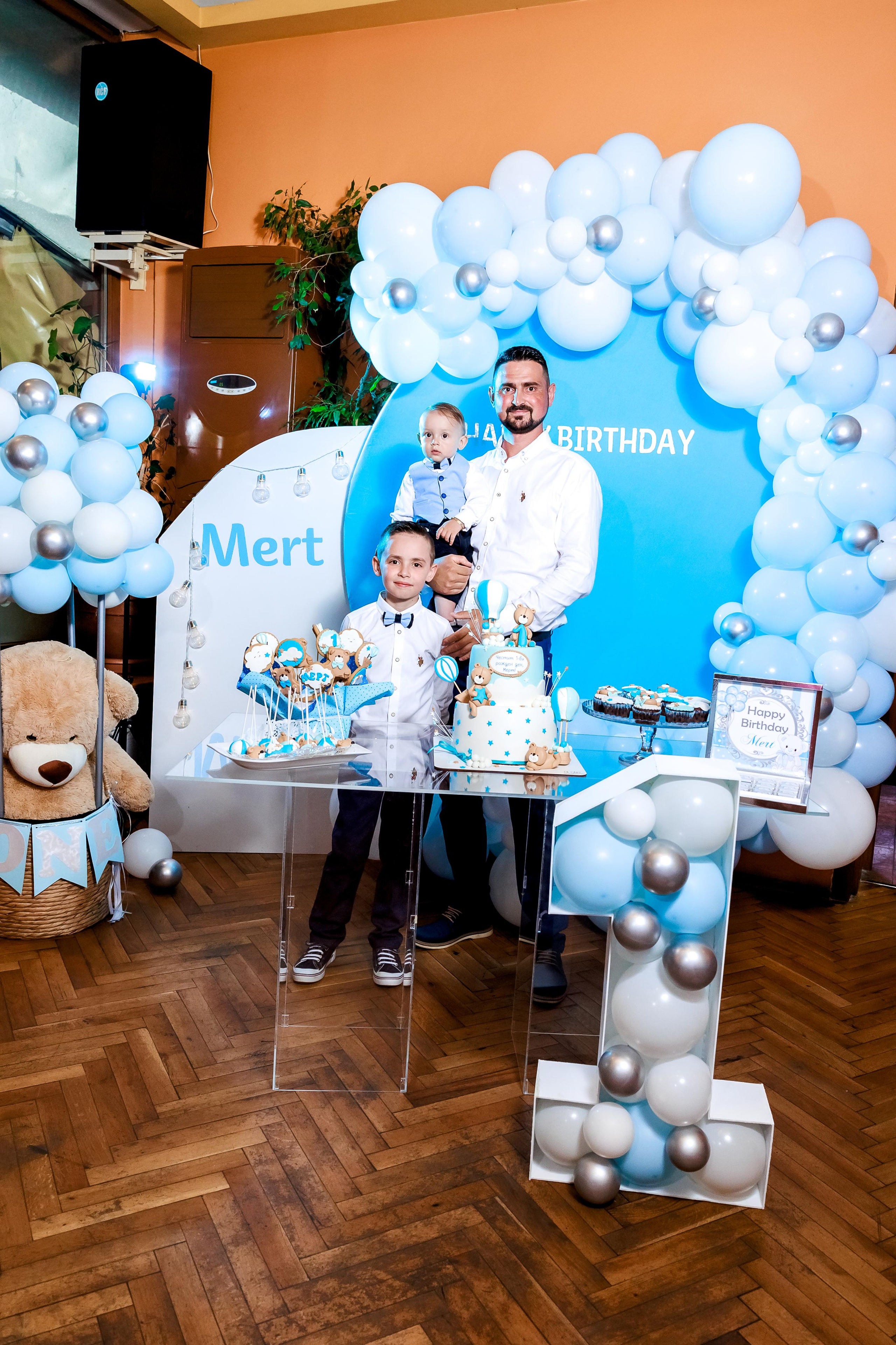 Честит Рожден Ден. Фотограф Ирина Йотова