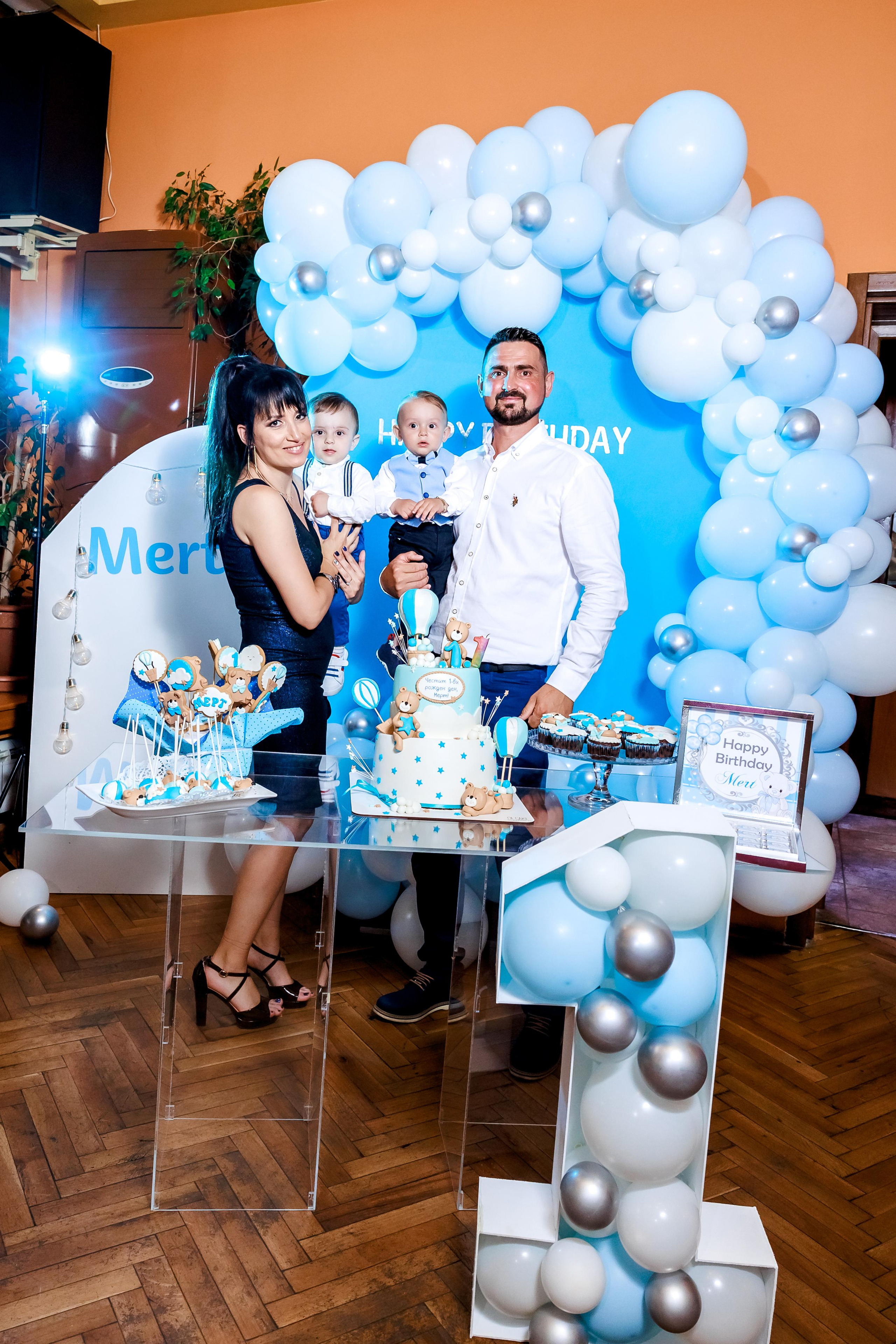 Честит Рожден Ден. Фотограф Ирина Йотова