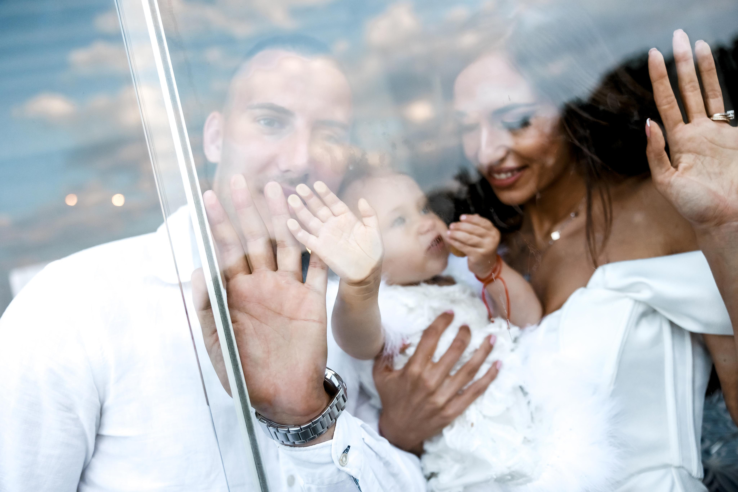 Честит Първи Рожден Ден. Фотограф Ирина Йотова