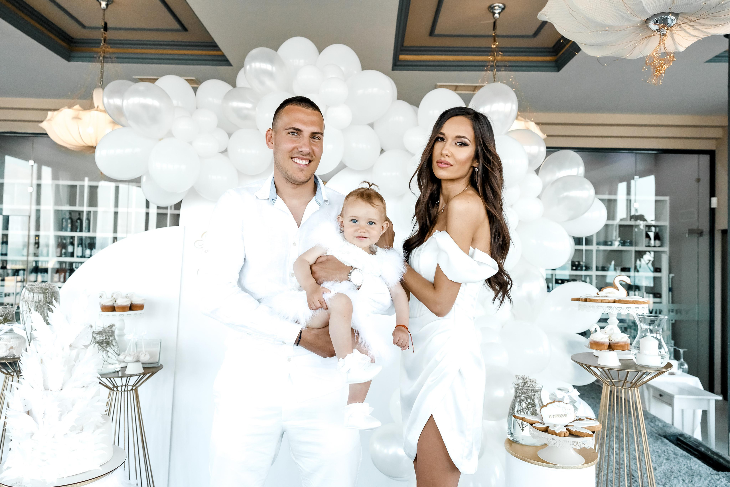 Честит Първи Рожден Ден. Фотограф Ирина Йотова