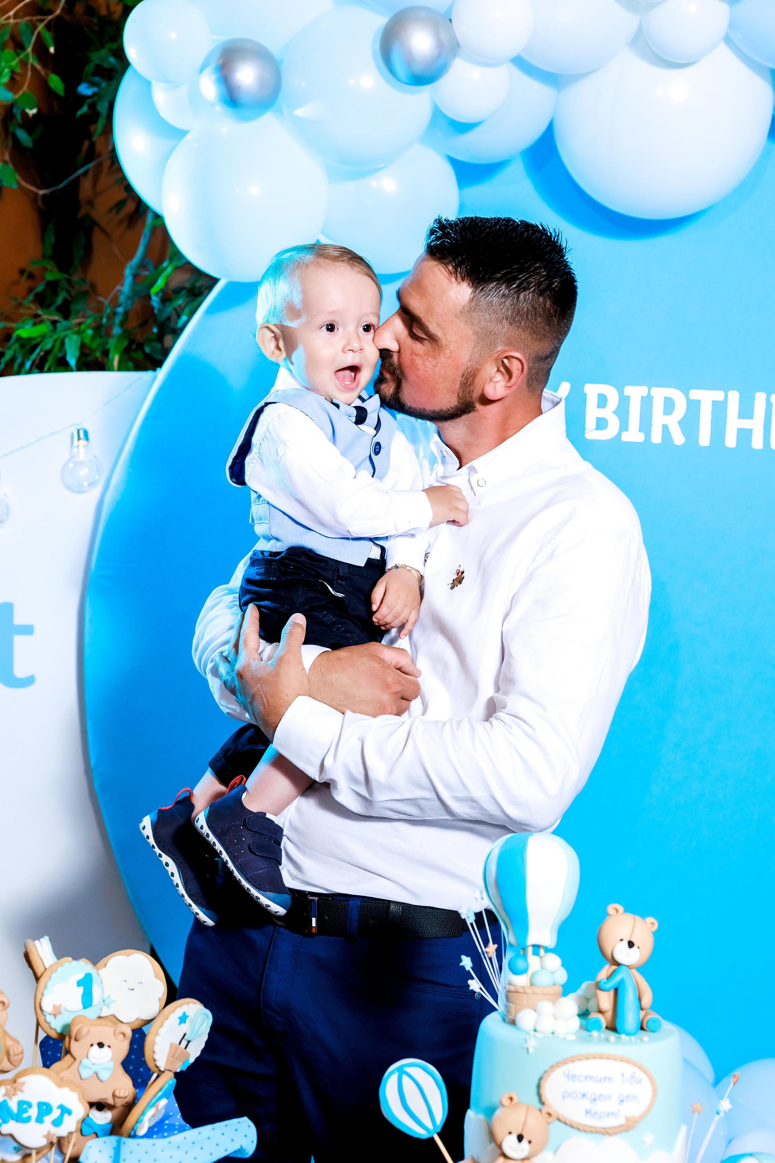 Честит Рожден Ден. Фотограф Ирина Йотова