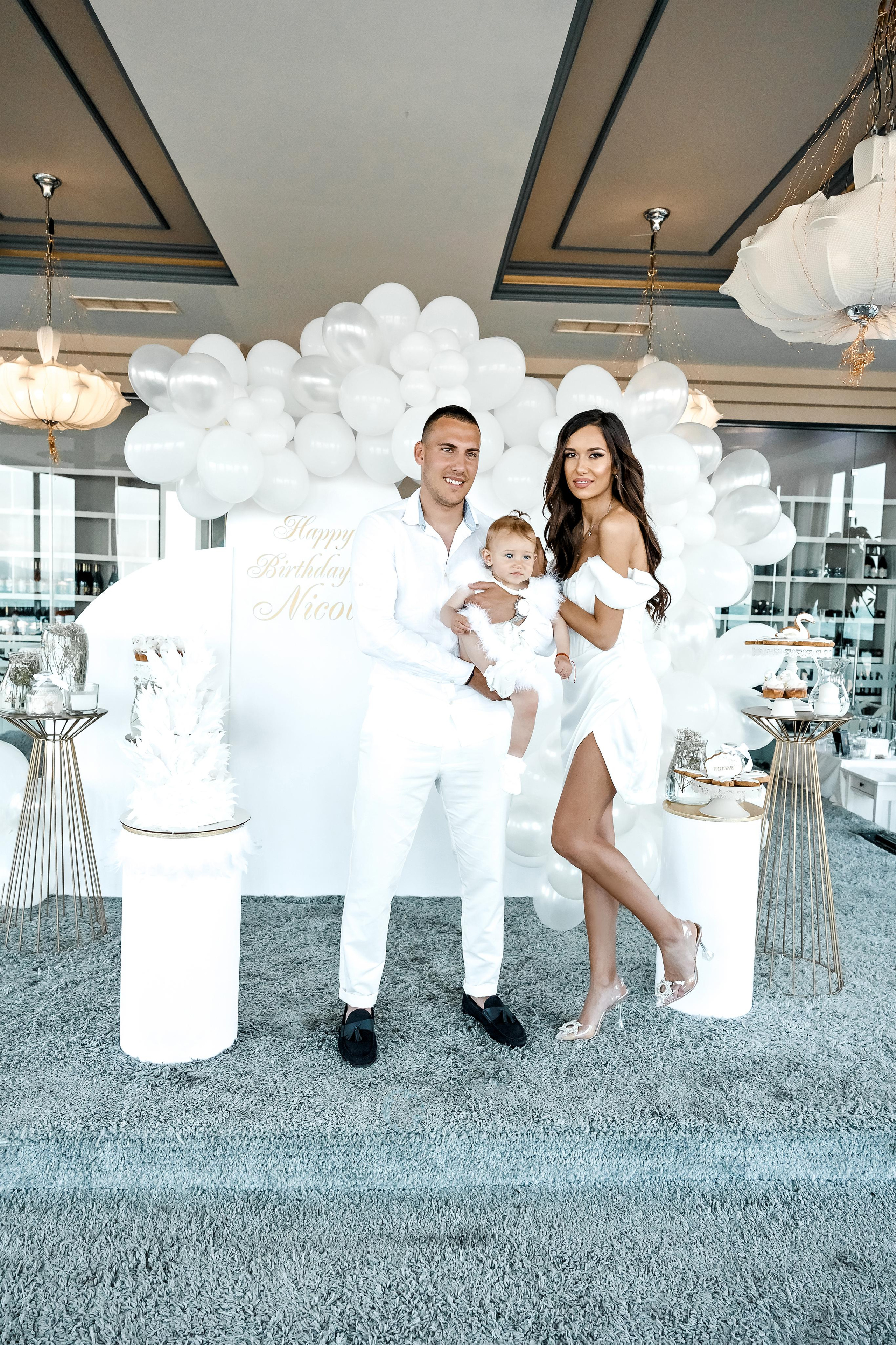 Честит Първи Рожден Ден. Фотограф Ирина Йотова