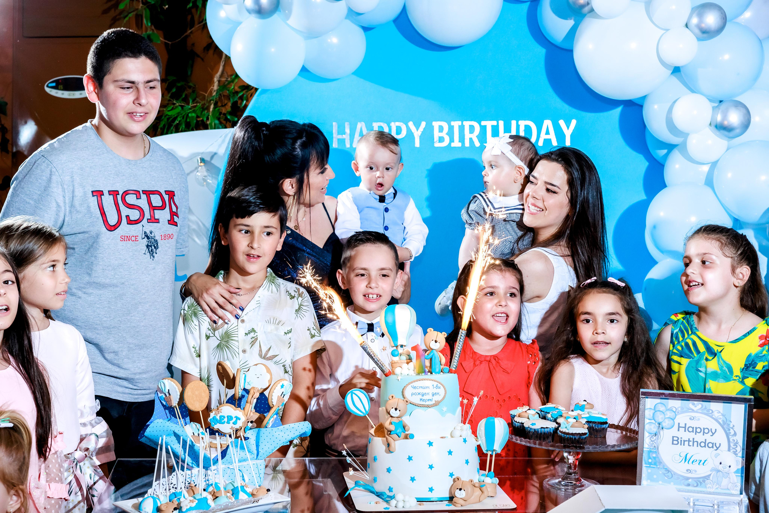 Честит Рожден Ден. Фотограф Ирина Йотова