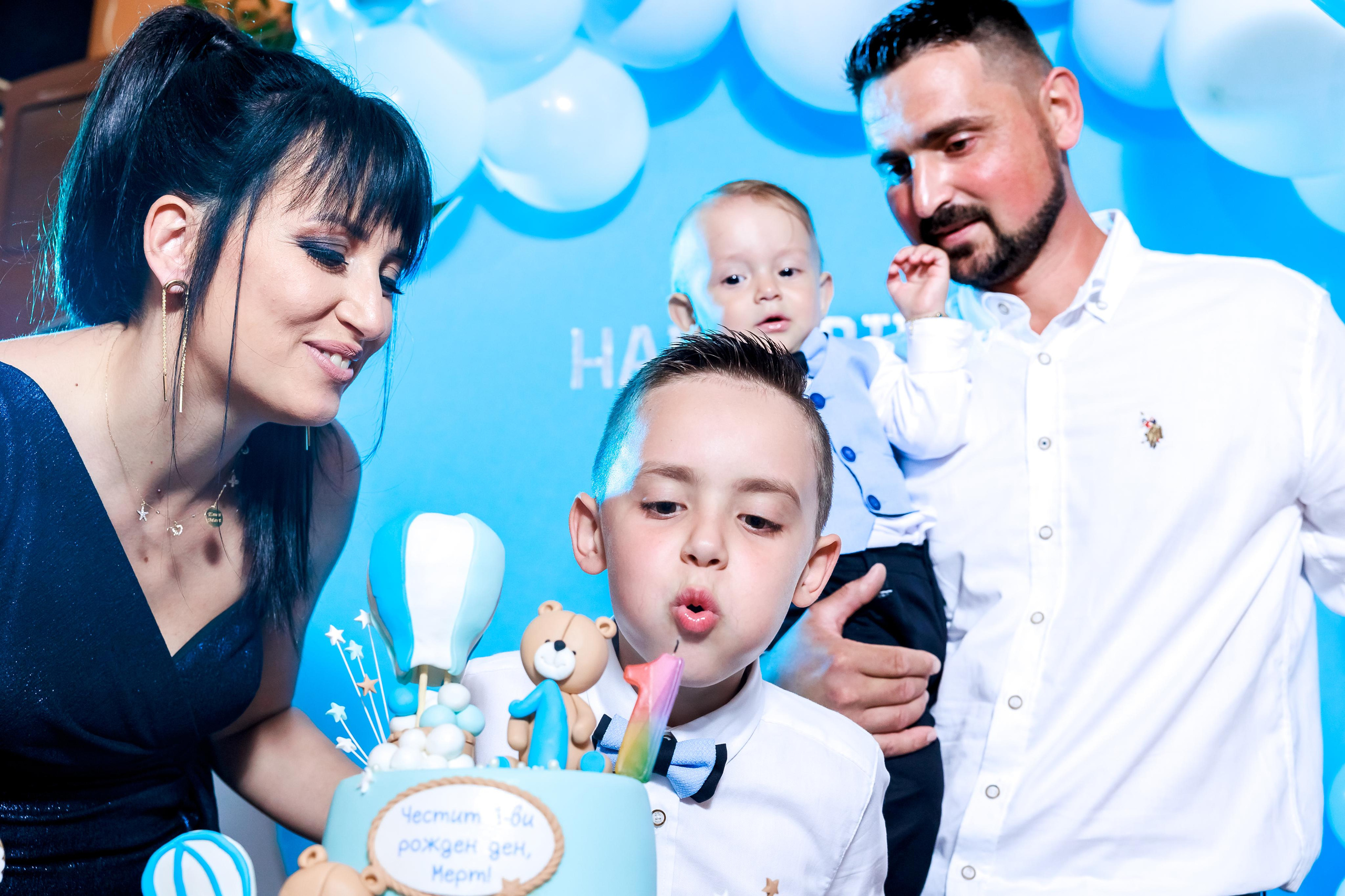 Честит Рожден Ден. Фотограф Ирина Йотова