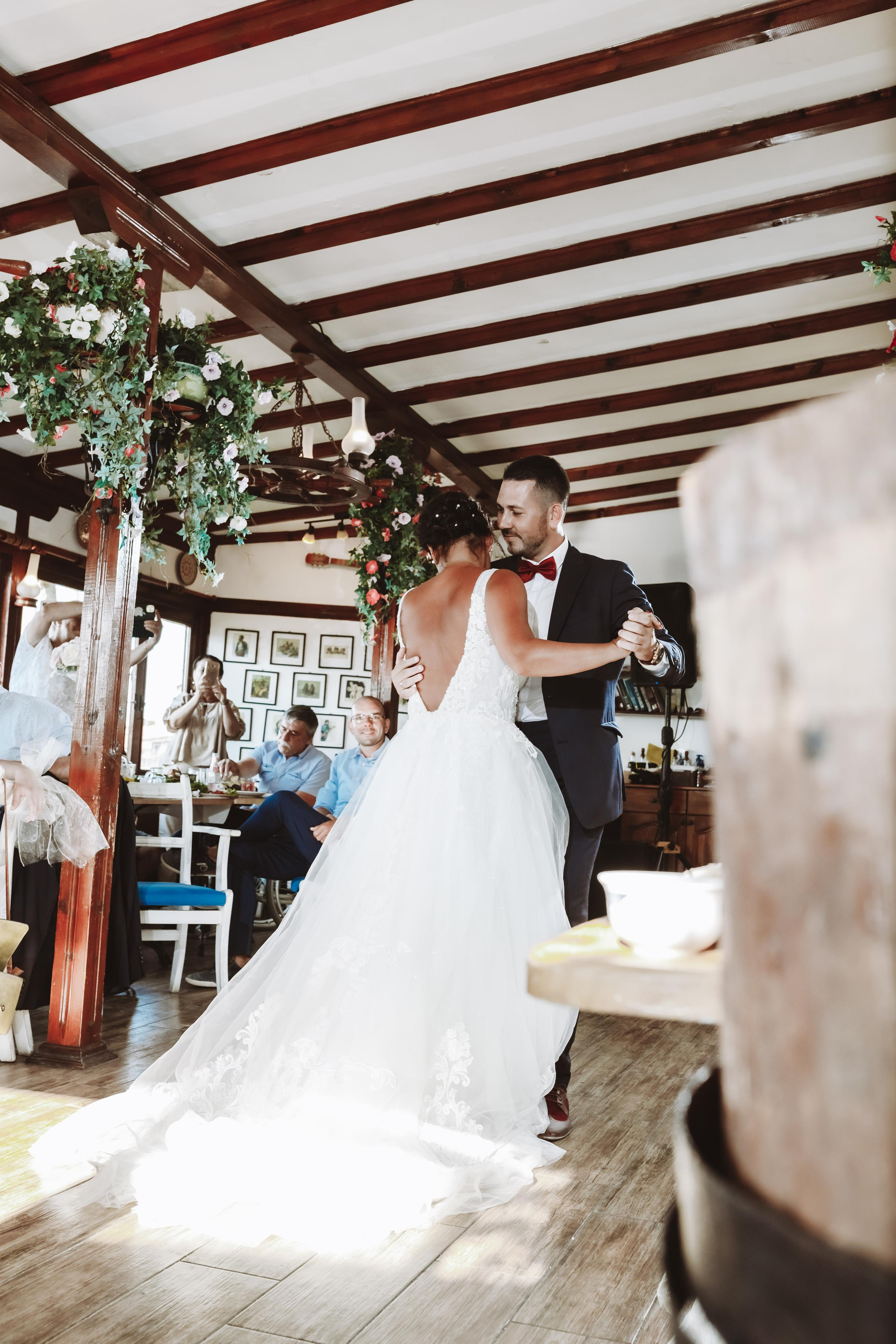 Сватба несебър. Фотограф Ирина Йотова