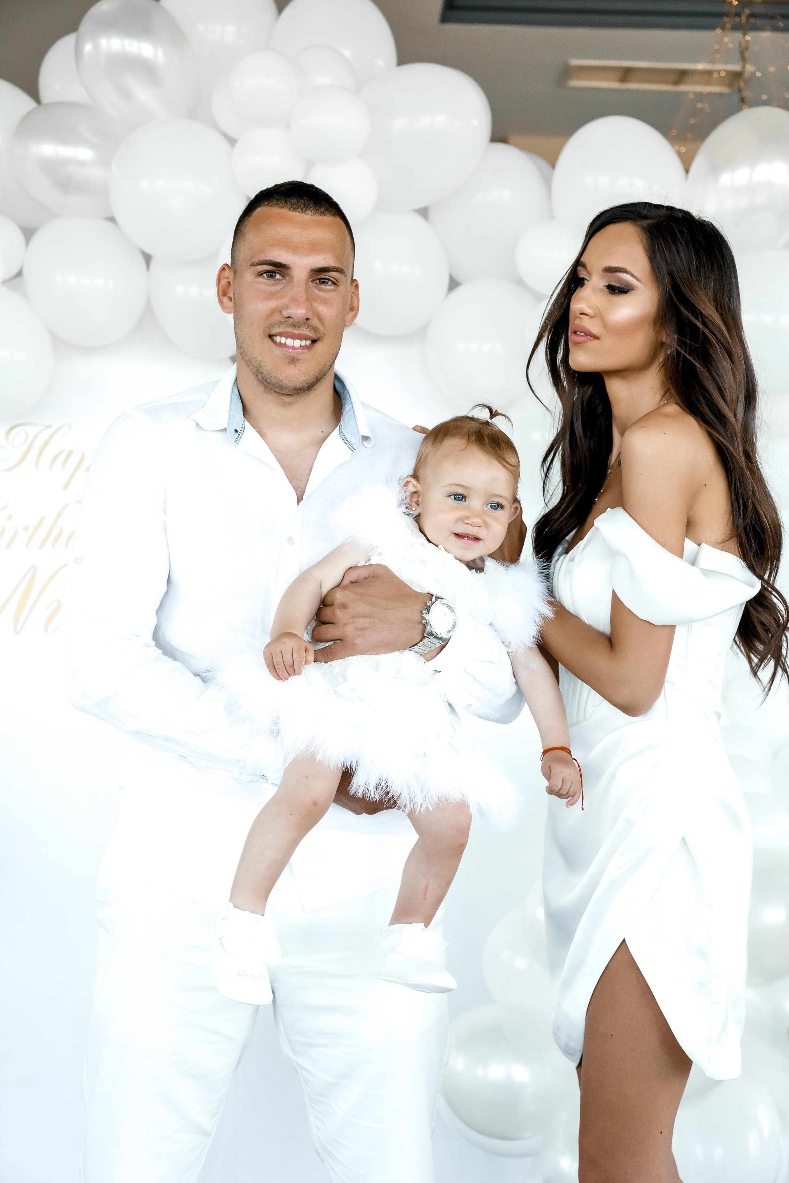 Честит Първи Рожден Ден. Фотограф Ирина Йотова