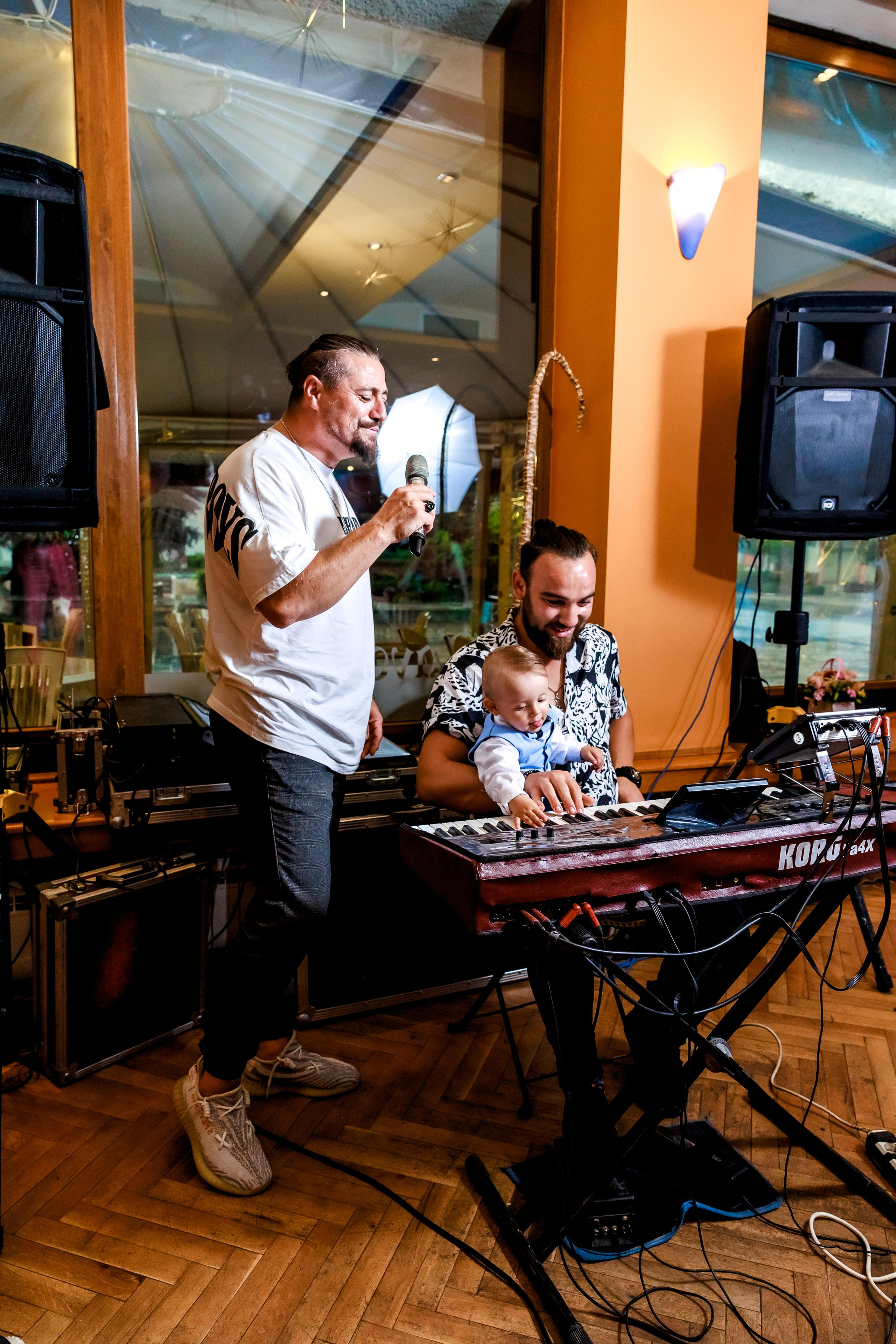 Честит Рожден Ден. Фотограф Ирина Йотова