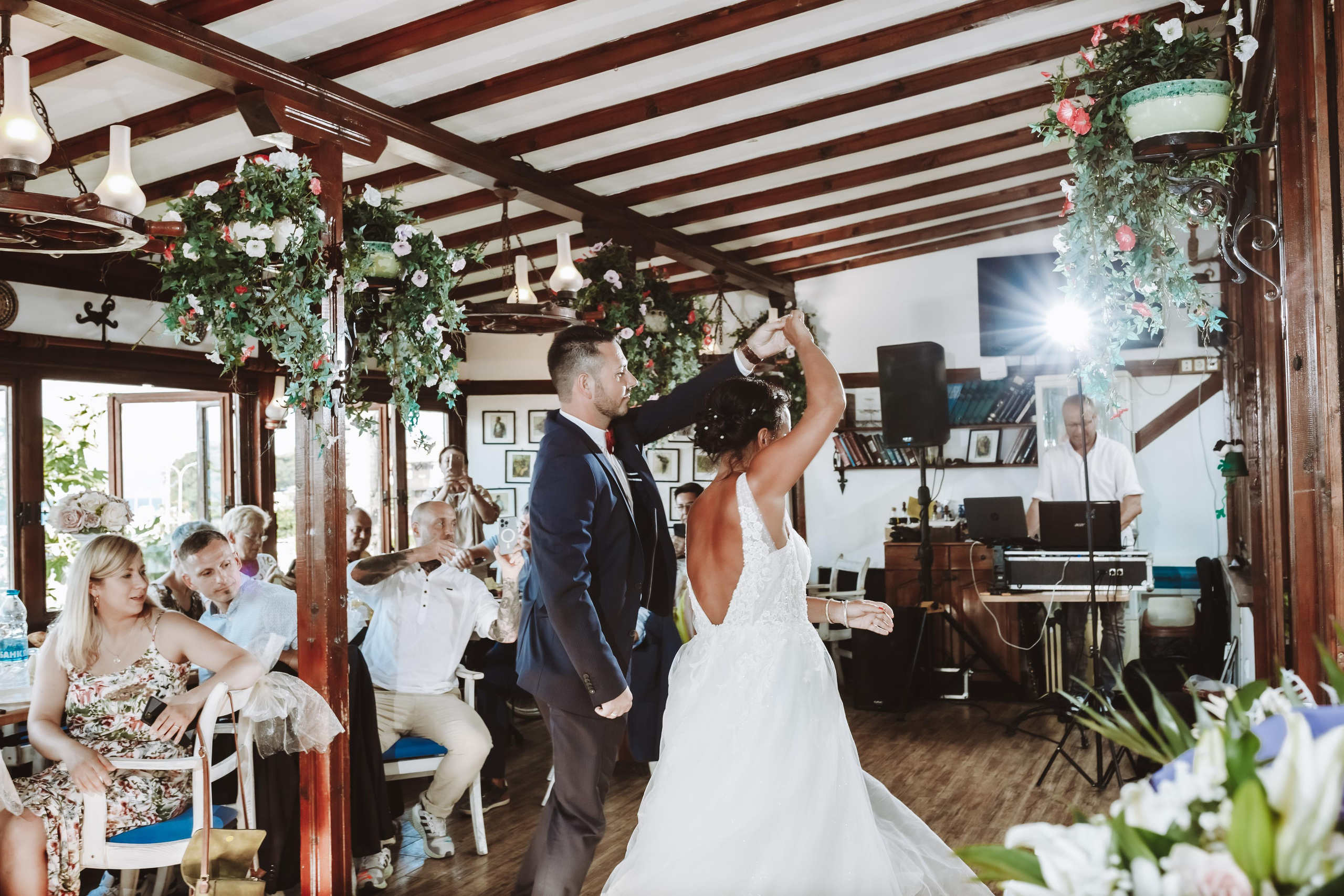 Сватба несебър. Фотограф Ирина Йотова