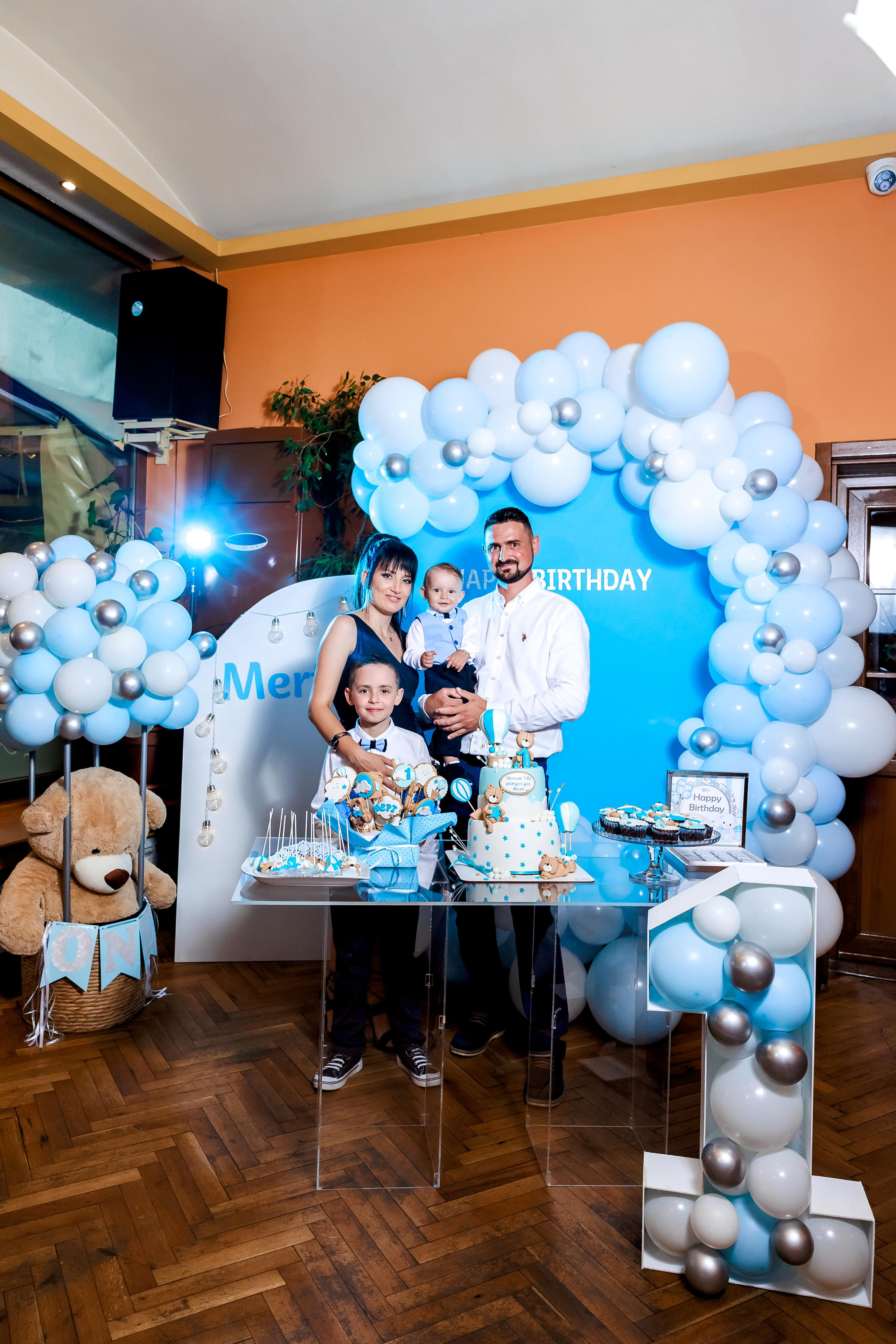 Честит Рожден Ден. Фотограф Ирина Йотова